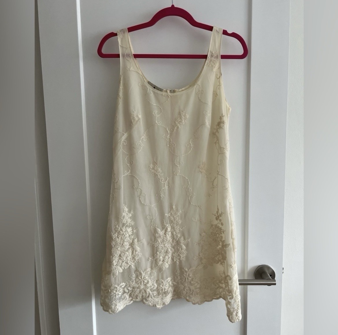 Vintage 90’s NC Love ivory embroidered dress. Size L. Great Condition