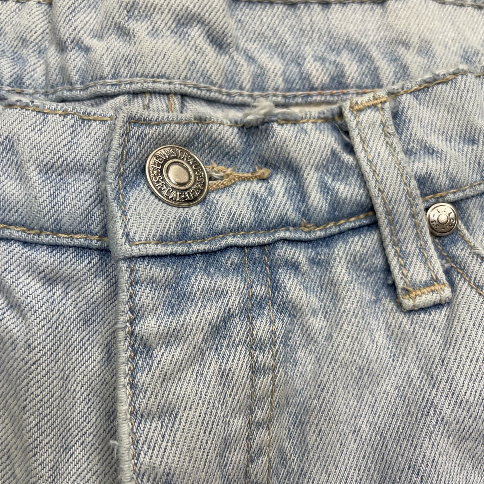 Vtg Levi’s Jean Shorts Juniors Size 7 Orange Tab 90’s Light Wash