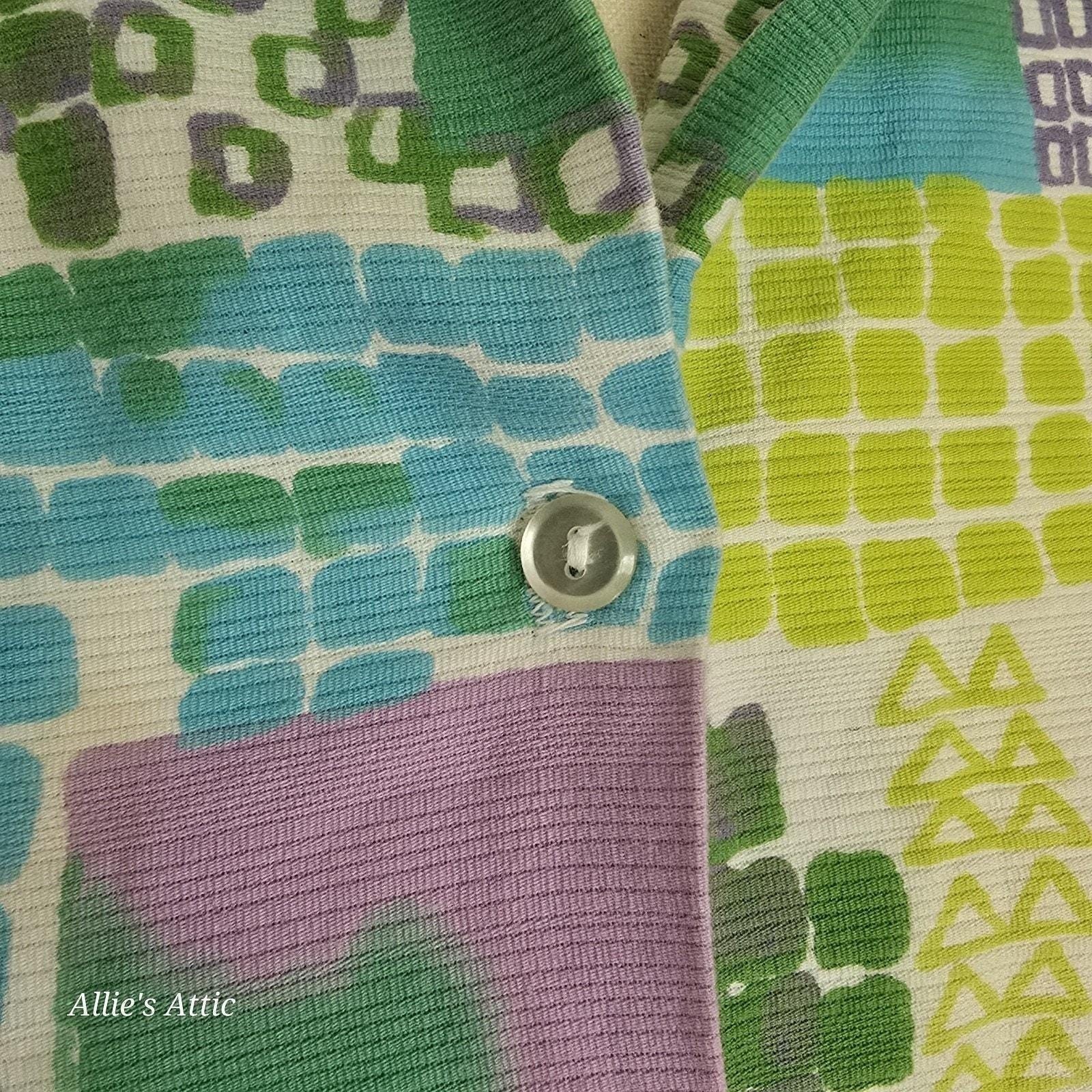 70s Vtg Button Short Sleeve Polyester Geometric Green Purple Dagger Collar Shirt