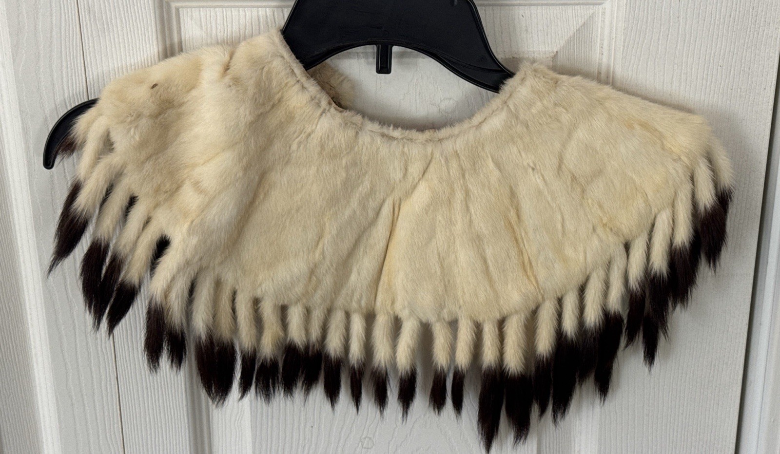 Vintage Ermine Fur Stole Champagne Blonde Color With Dark Brown 45 Tails