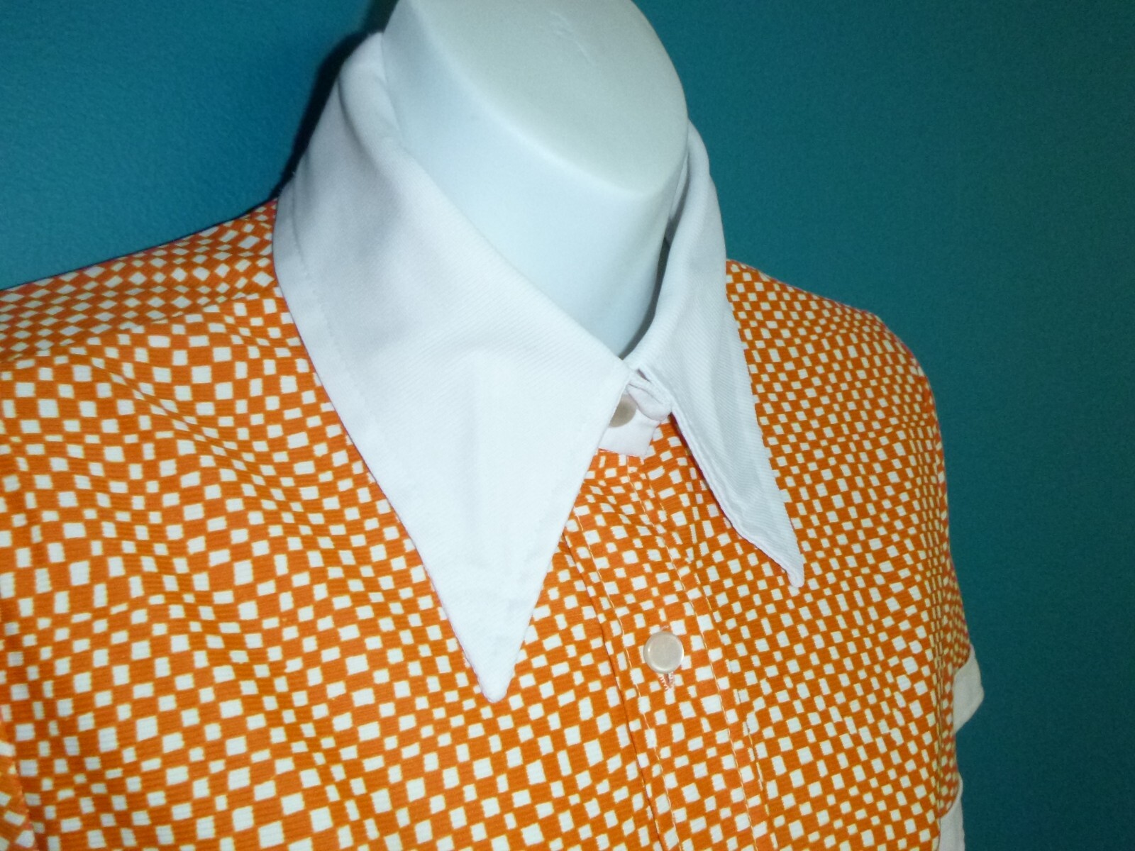 Vtg 70s GROOVY Op Art Poly Button Front Shirt Top Orange White Check Sz 38