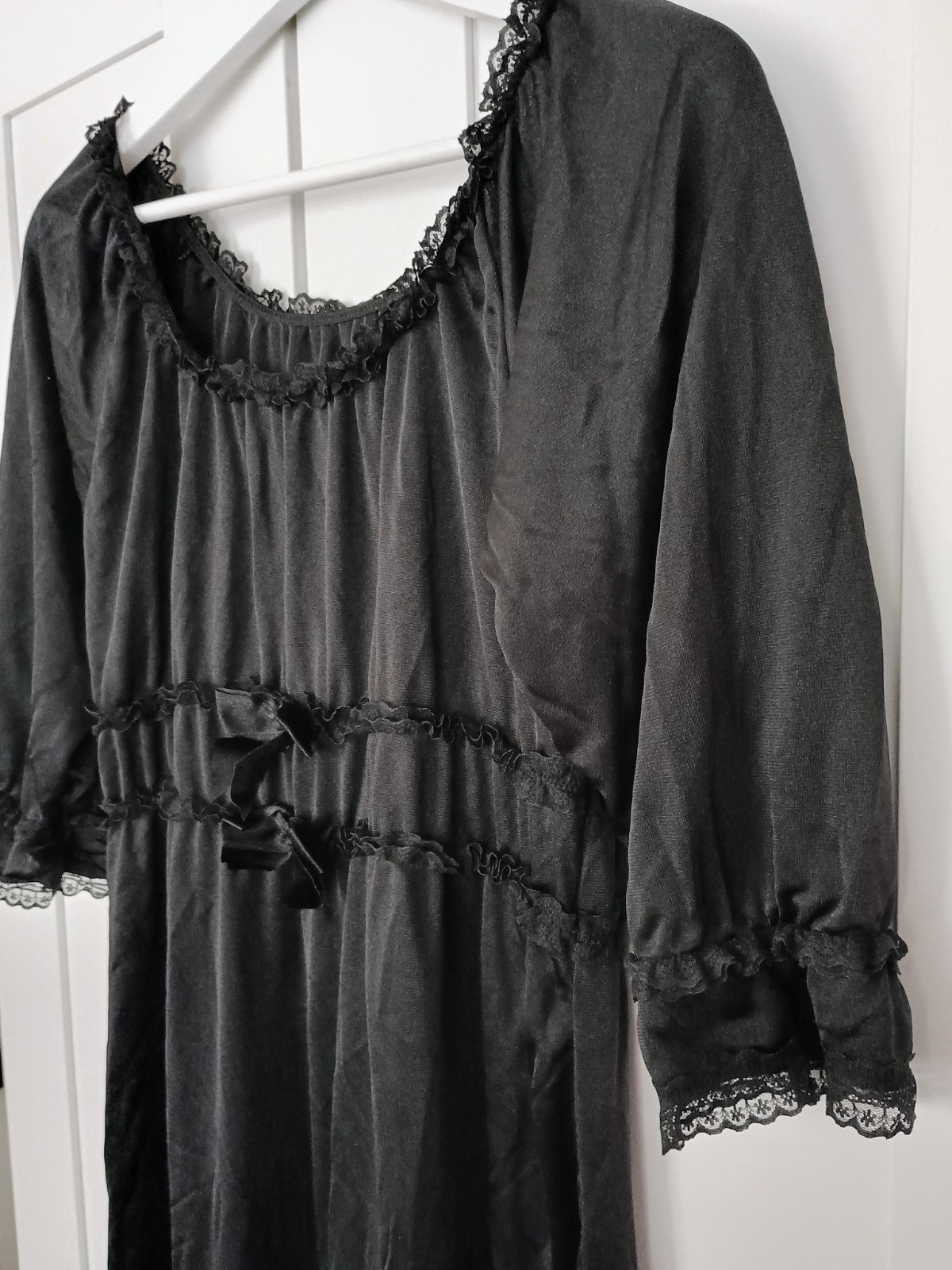 Women’s Vintage Gothic Black Slip Maxi Dress Ruffles Lace Ribbons Peach John M-L
