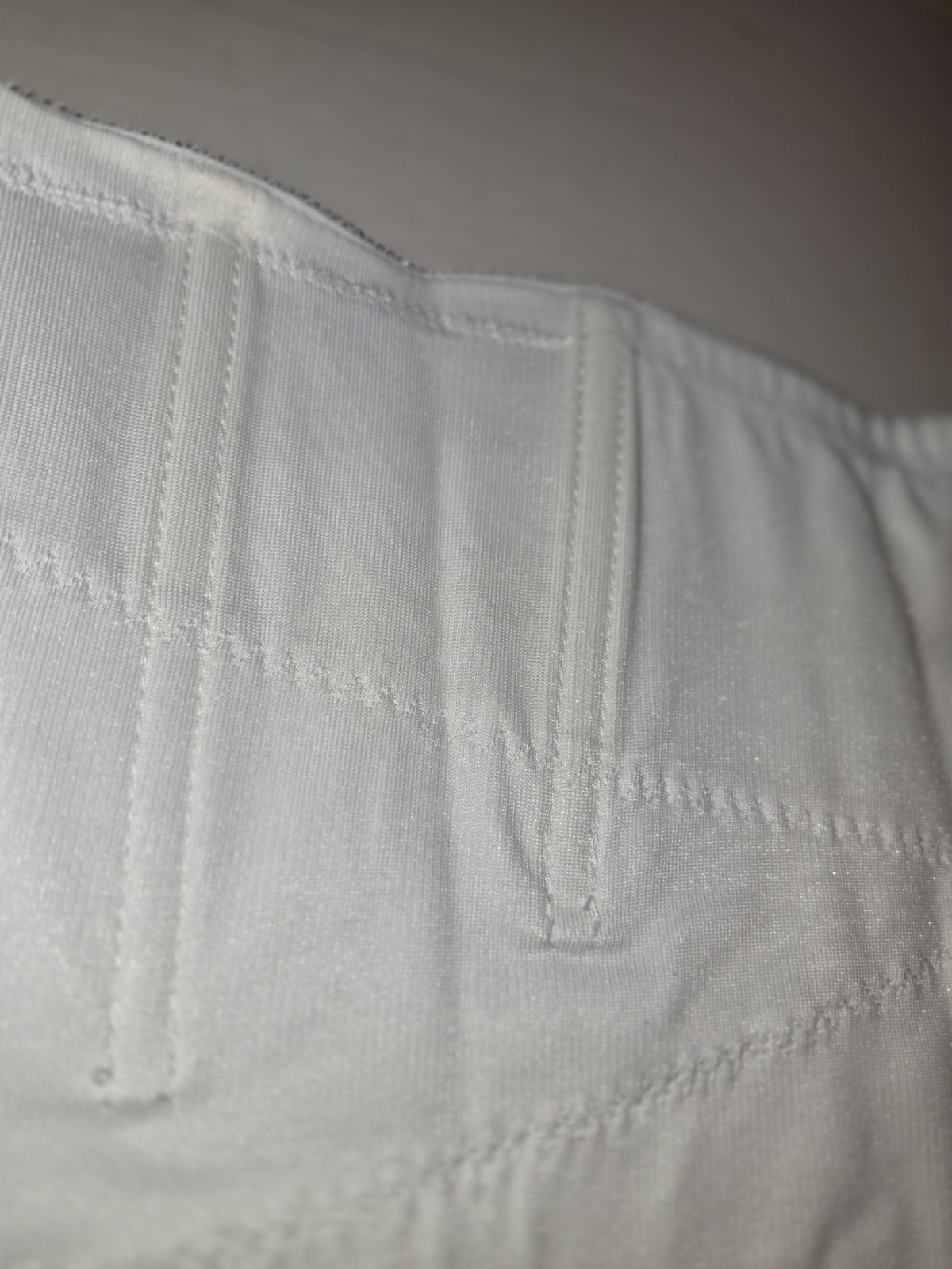 Vtg Underscore Triple Front Support. White, SZ 6X/44. 80%Nylon/20% Spandex. NWOT