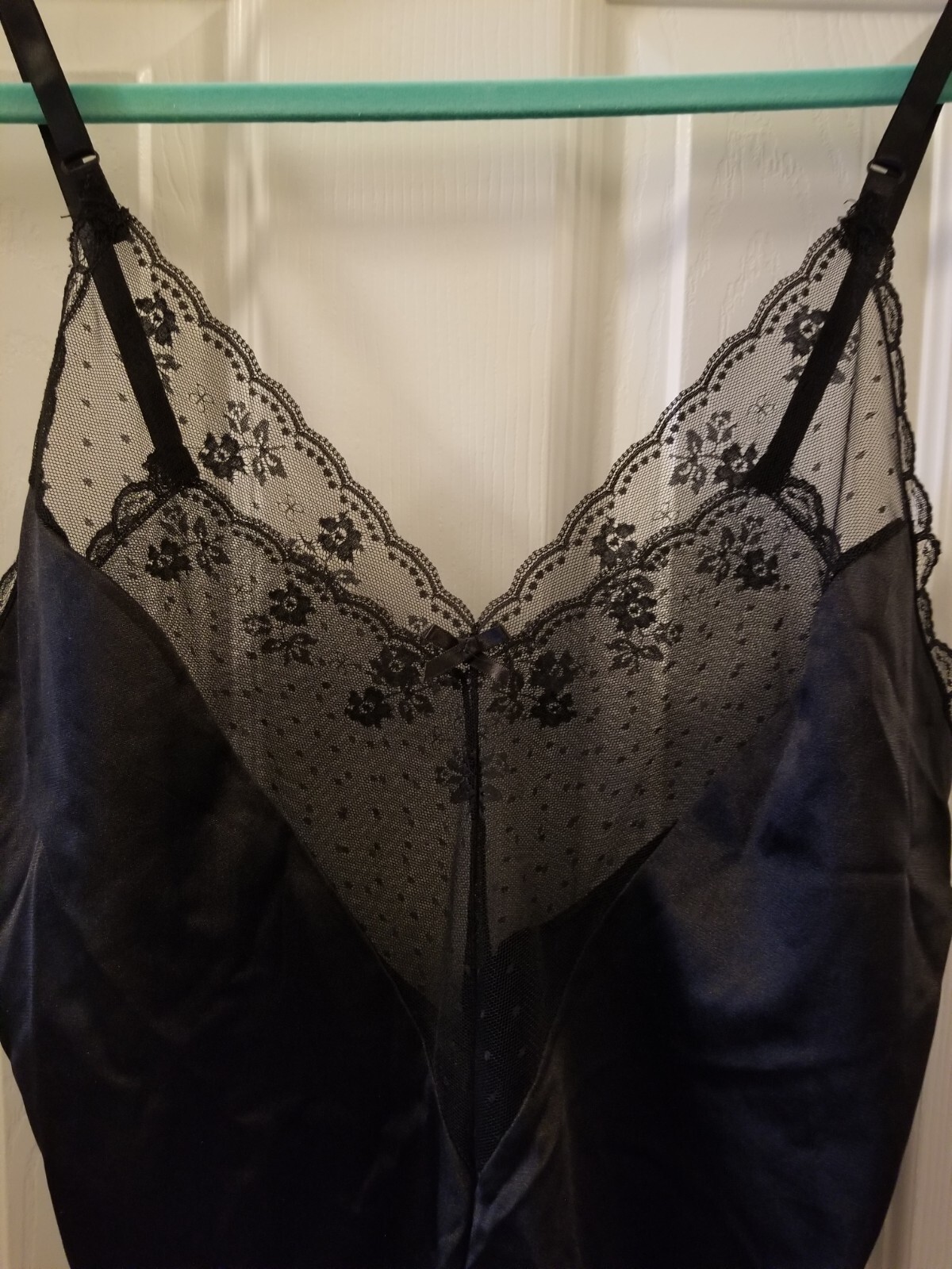 Vintage Ashley Taylor Camisole Black Scalloped Lace Sexy Romantic Lingerie M