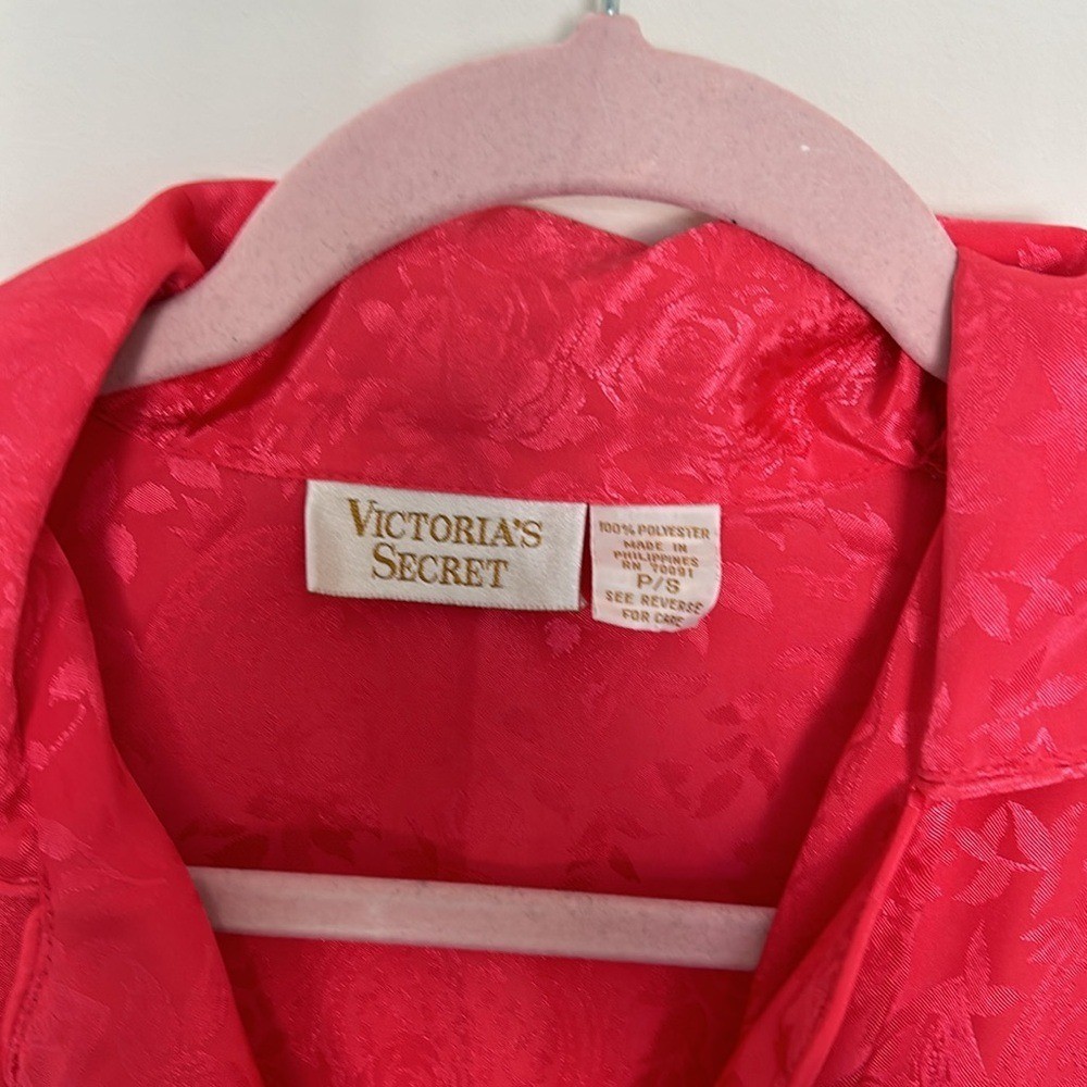 Vintage Victoria’s Secret Gold Label Nightie and Kimono Style Robe Set – Red