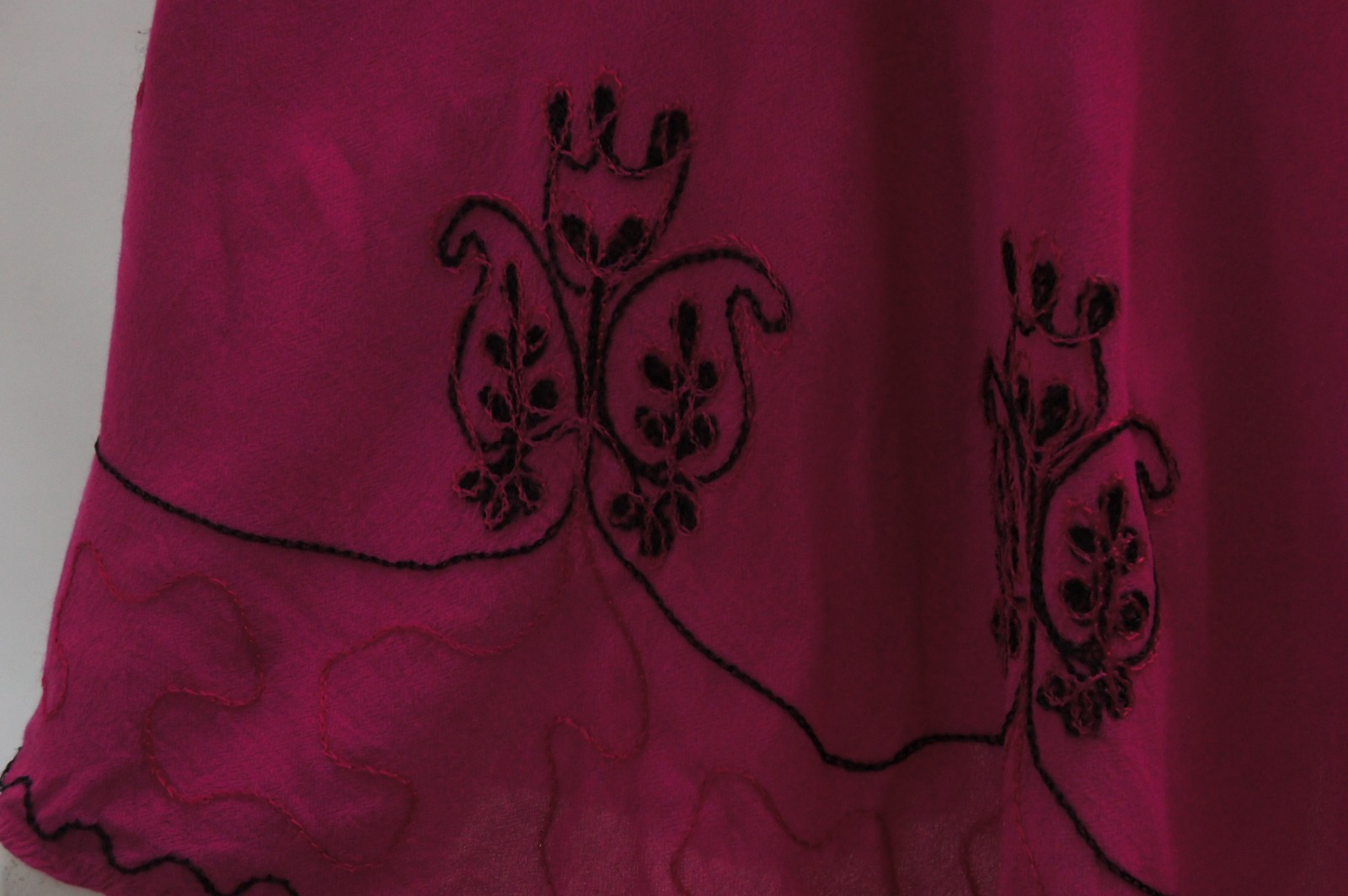 Vintage Embroidered Hot Pink Magenta Rayon Dress Size Large Bohio Hippie
