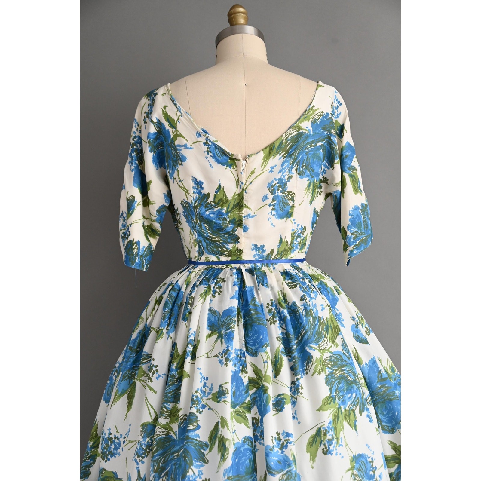Vintage 1950s Dress | Blue Floral Sweeping Full Skirt Summer Dress | Medium