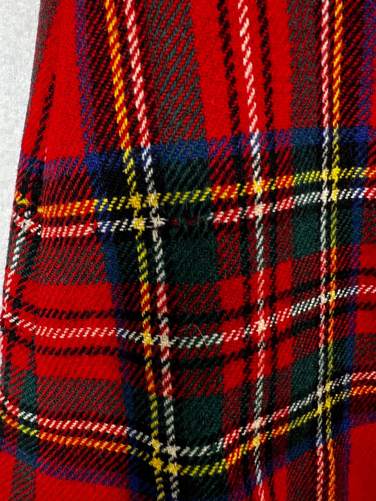 Vtg Rally Klad Red Black Gold Tartan Plaid Vest Sz. 6 Made in Scotland 100% Wool