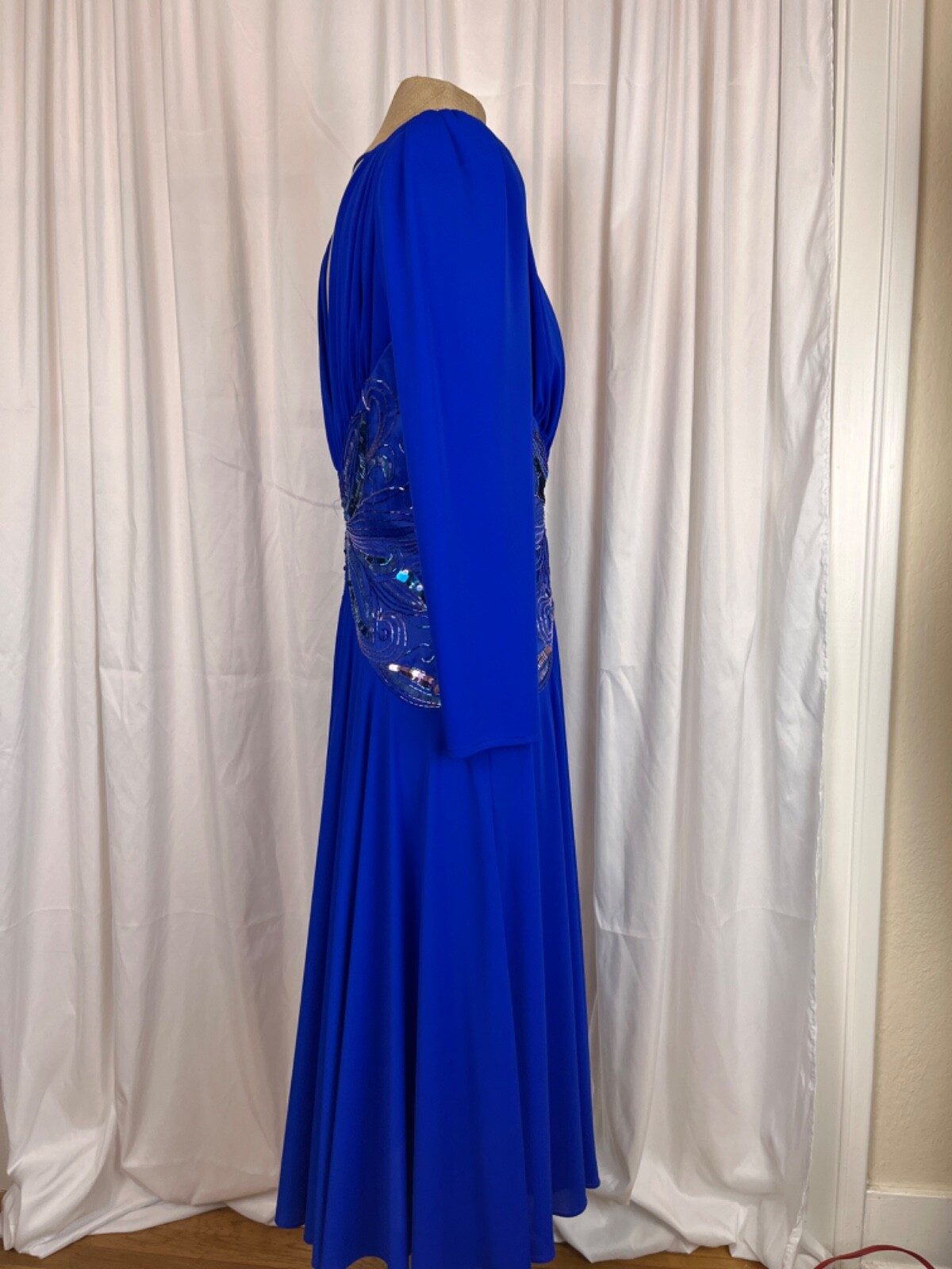 Casadei c1982 Blue Long Sleeve V Neck Beaded Waist Fit & Flair Midi Dress SZ 10