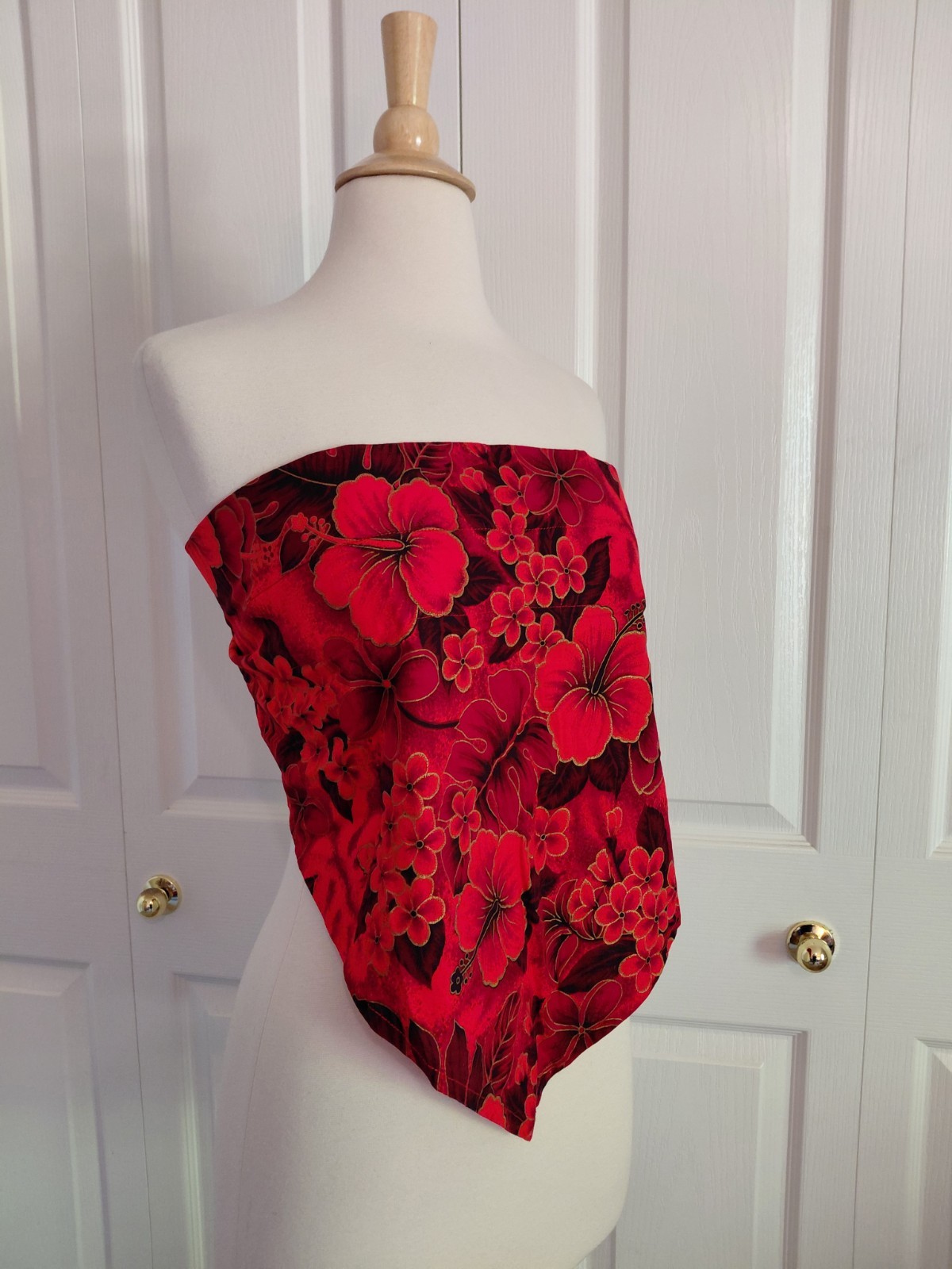 Vintage 1970s Hawaiian Red Floral Handkerchief Top And Skirt Set Medium