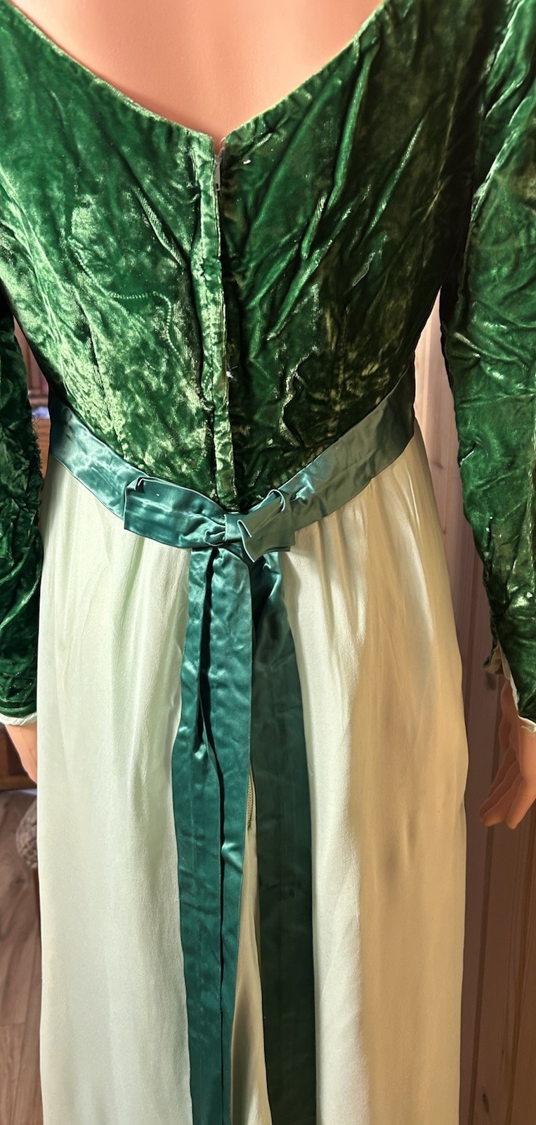 Vintage 1960s Empire Waist Crushed Velvet Maxi Dress Gown Emerald Green M-L 30w