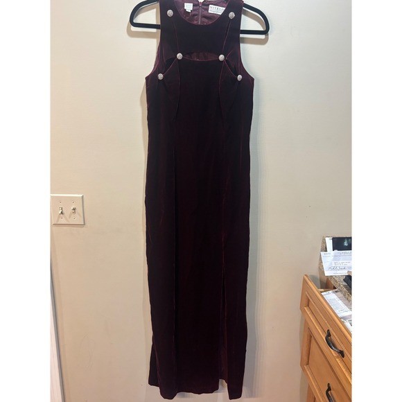 Vtg Niteline Della Roufogali Burgundy Velvet Maxi Dress Rhinestone Formal 10
