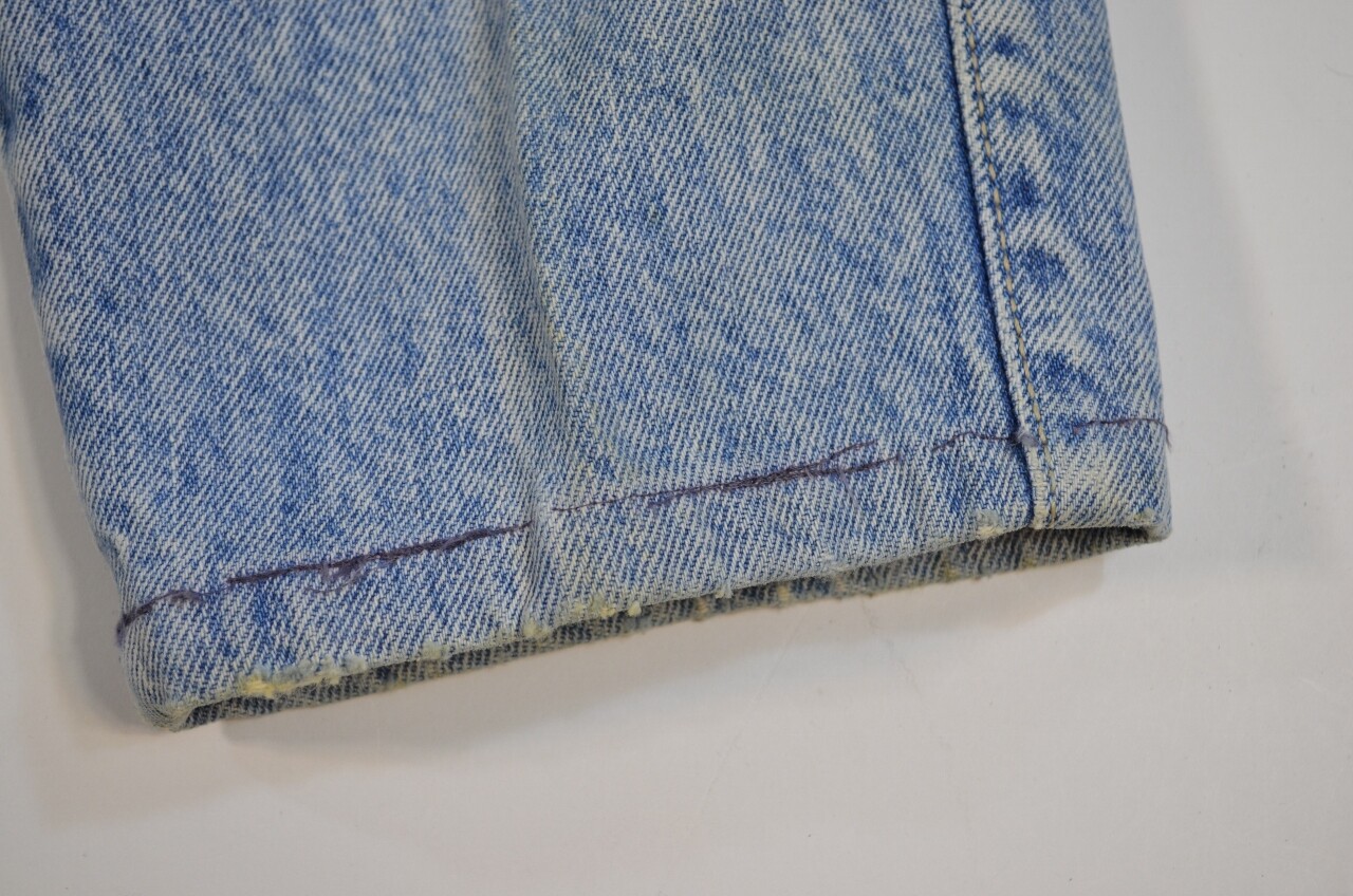 Vintage 80’s Levi’s Women’s Jeans Light Wash Denim Size 9 Made in USA