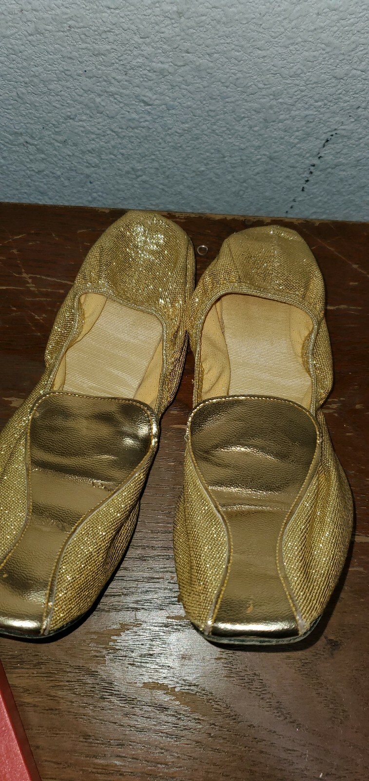 VINTAGE BLUE NIGHTGOWN & ROBE PEIGNOIR SET WHITE LACE sm and gold slippers 61/2