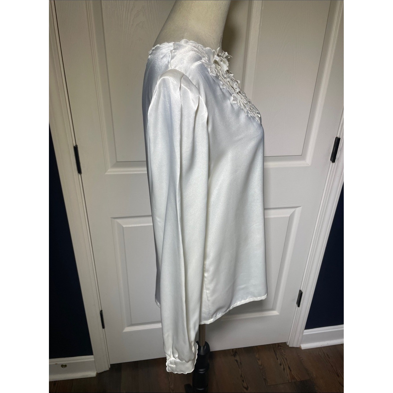 Vintage 80s NICOLA Floral Applique Ivory Cream Satin Blouse Shirt Size 10