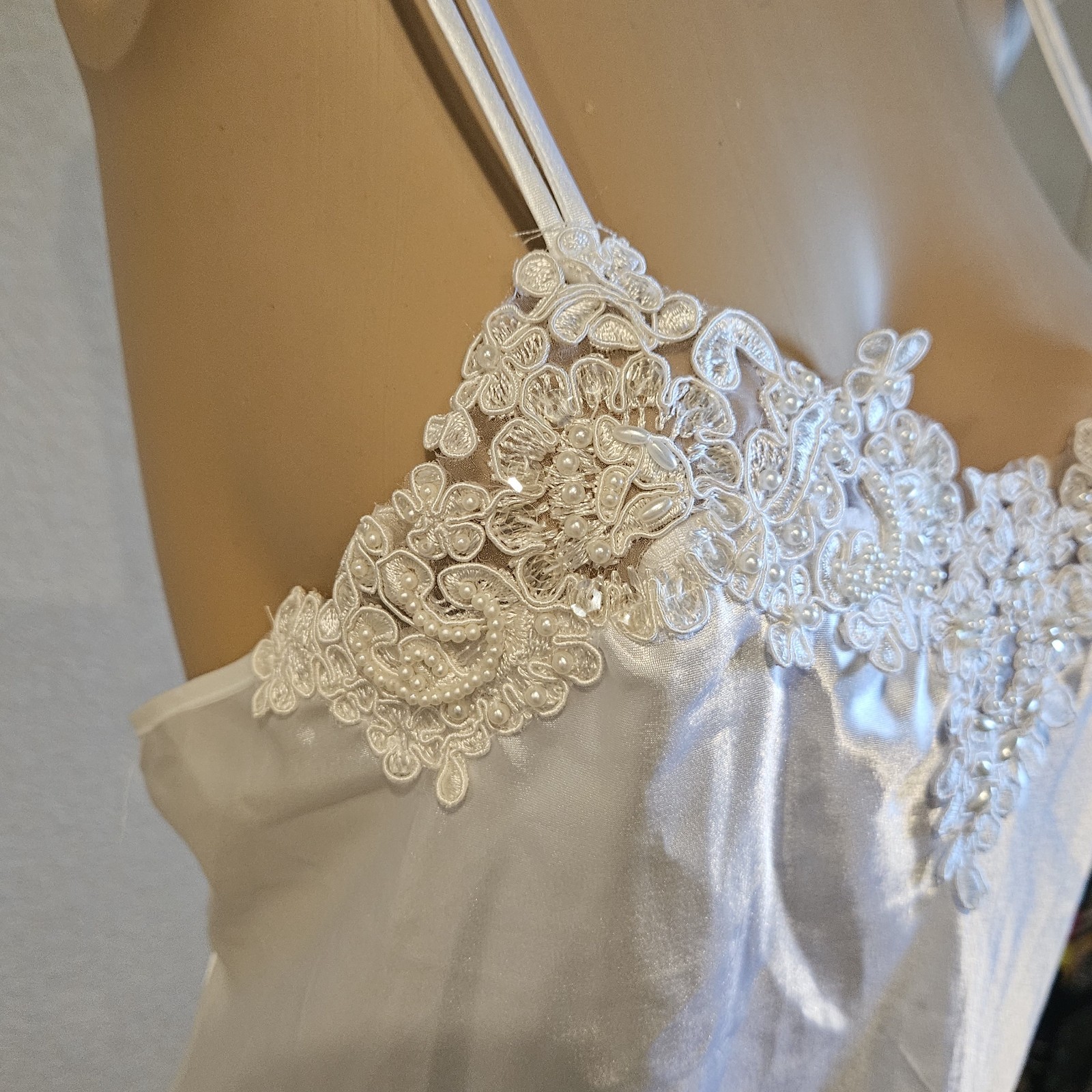 Vintage Intimo Amore White Beaded Satin Bridal Nightgown Sz XL & Sheer Robe Sz L
