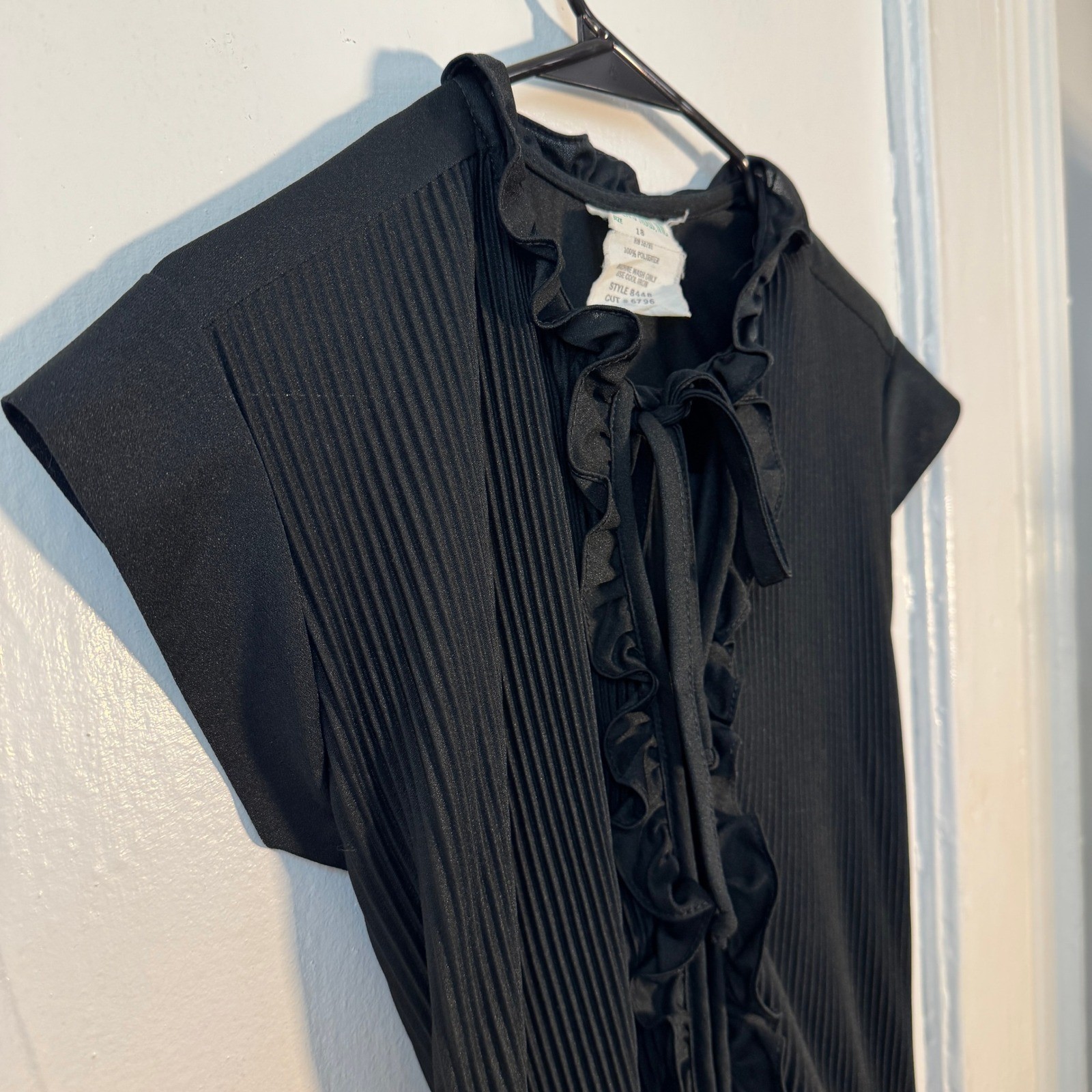 True Vintage 70s Queen’s Row Black Pleated Ruffle Midi Dress Size 18 Whimsigoth