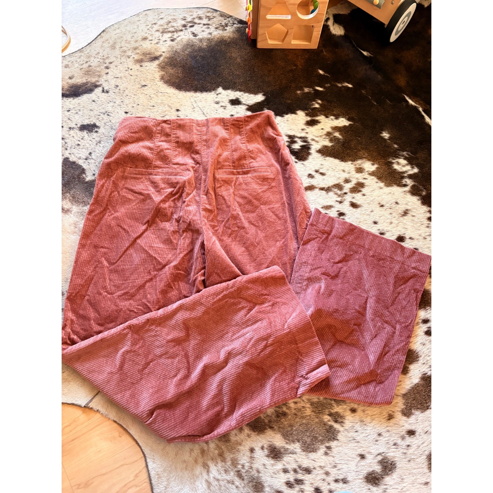 VERONICA BEARD Jiva Cropped Wide Leg Corduroy Pants In Mauve Size 6