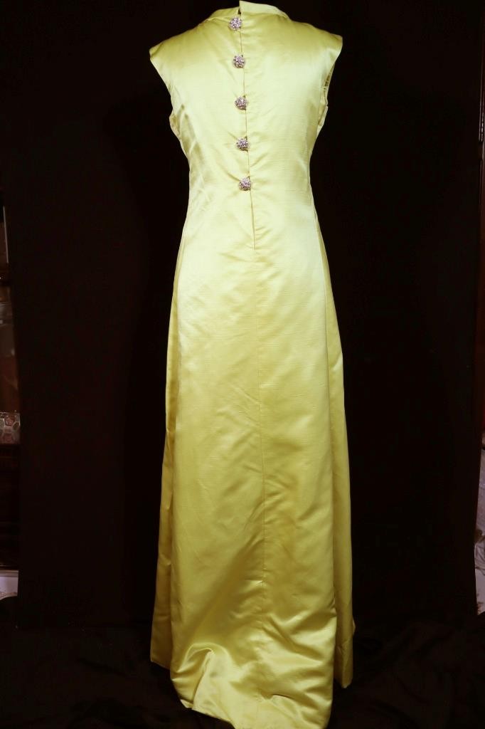 Designer Vintage 1970’s-1980’s Long Thick Lemon Green Silk Satin Gown Size 6