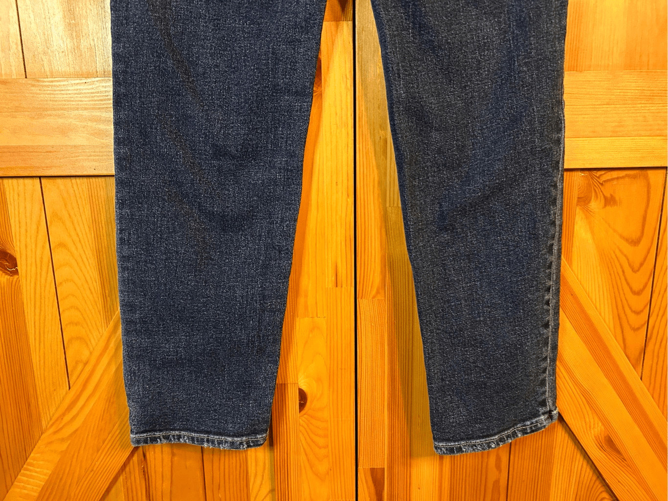 Maurices Jeans Women’s Size 4R Blue Stretch Denim Distressed High Rise (4673)