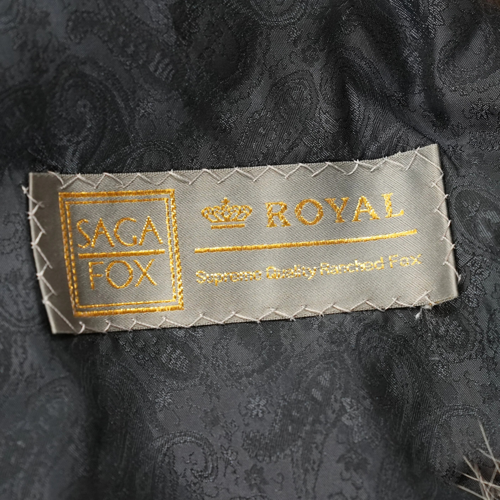 SAGA ROYAL FOX Silver Fox Coat – Genuine Vintage Fur From Japan