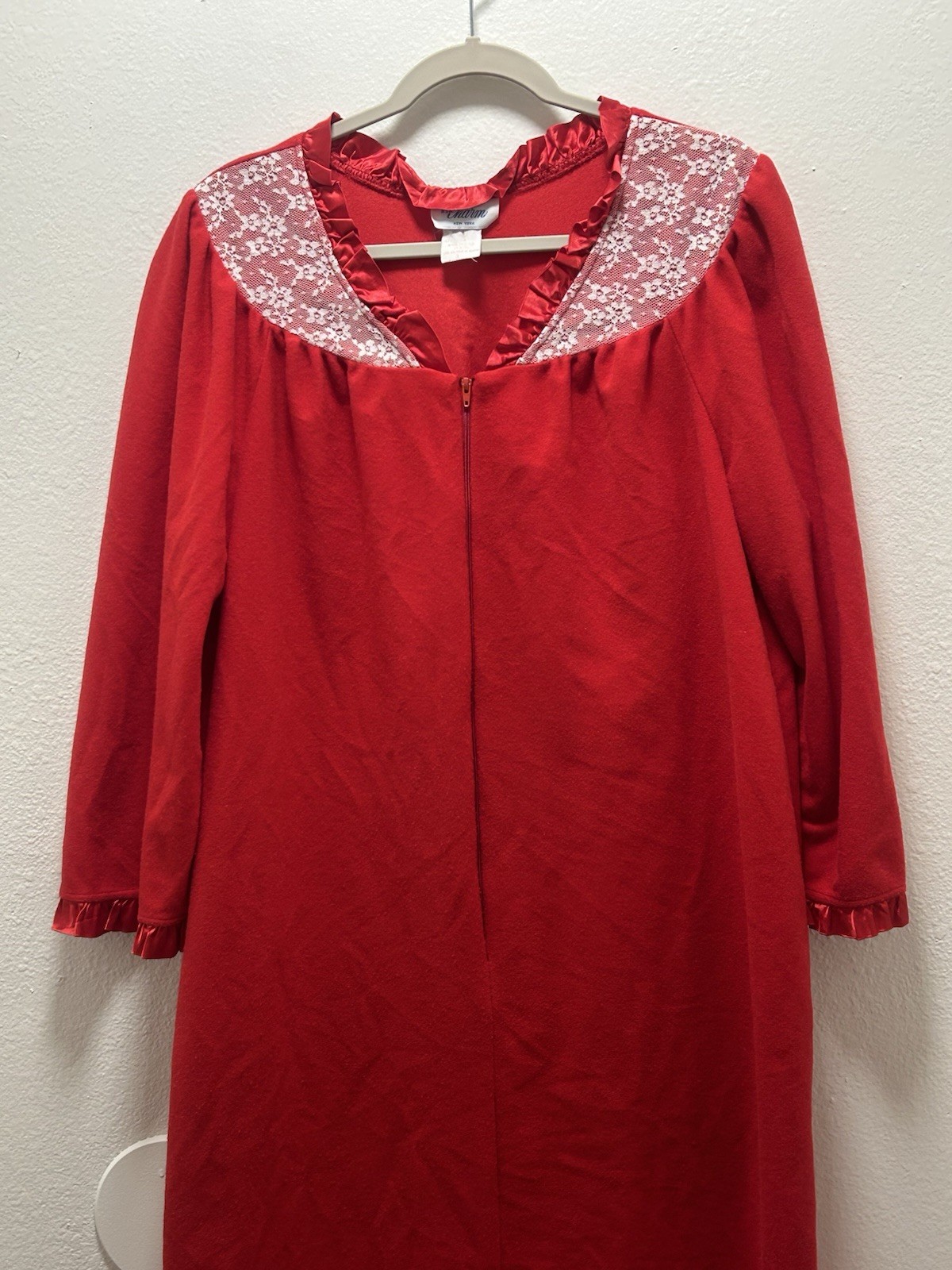 Vintage It’s A Charm Red Zip House Coat Robe Made In USA Size L