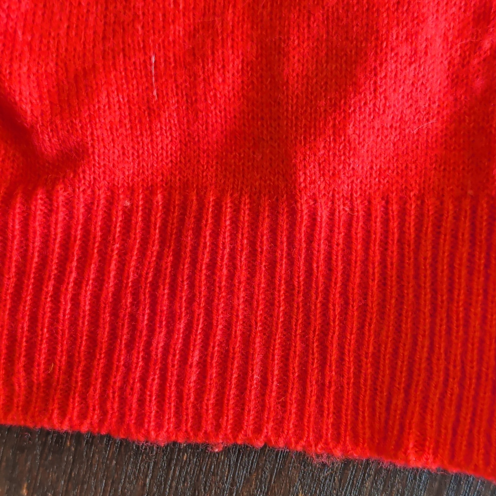 Vintage 70s Vibrant Red 💯% Hand Loomed Acrylic Sweater Made in Rep. Of Korea