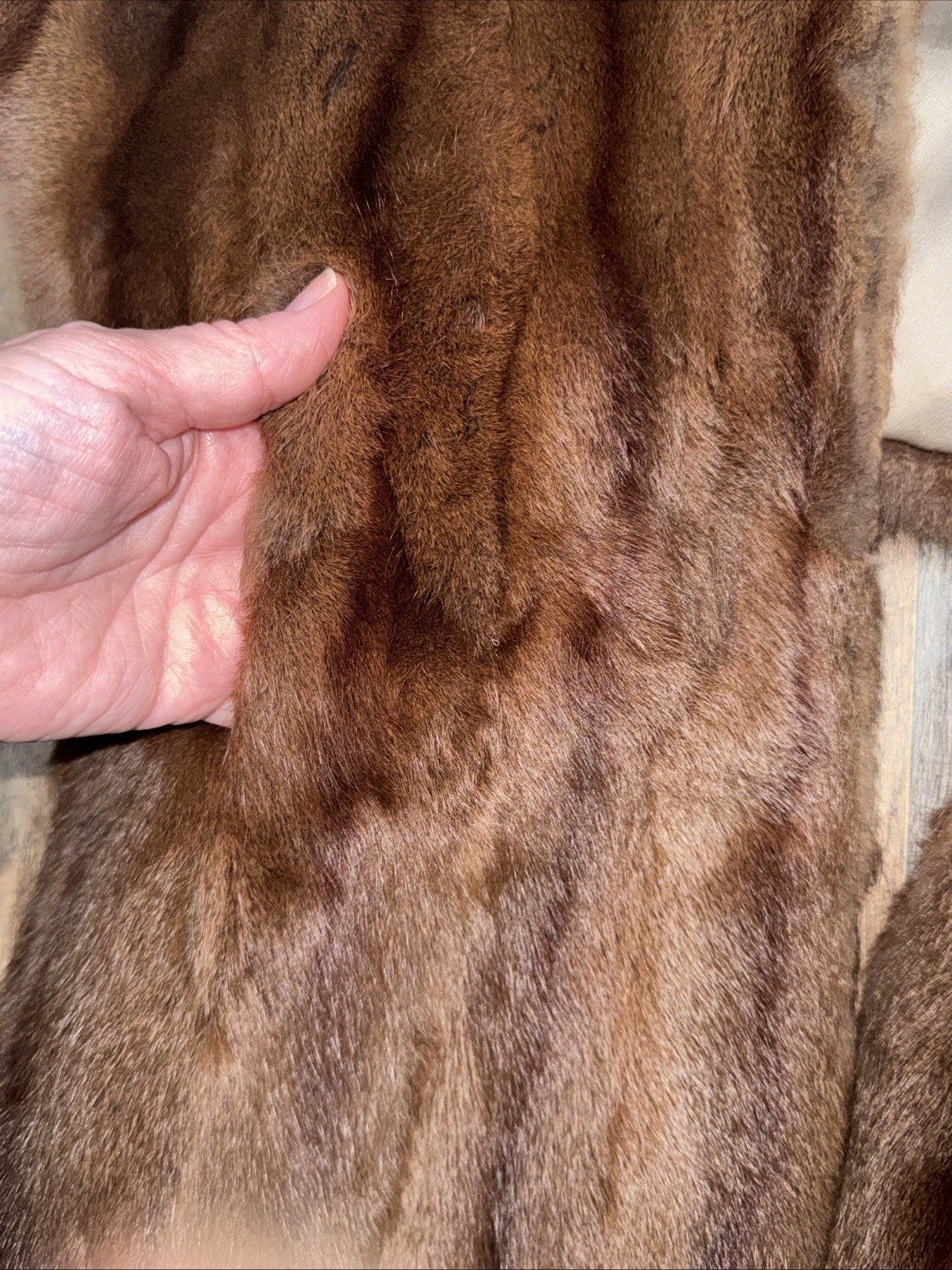 VINTAGE FUR LABEL AUTHORITY MINK FUR STOLE WRAP SHAWL CAPE Possibly 1960s