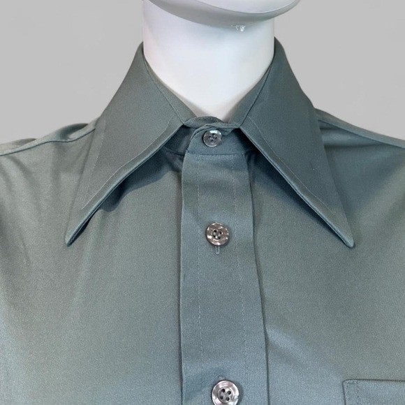 Madison Vintage 70s Sage Green Nylon Disco Shirt Dagger Collar Blouse Womens S