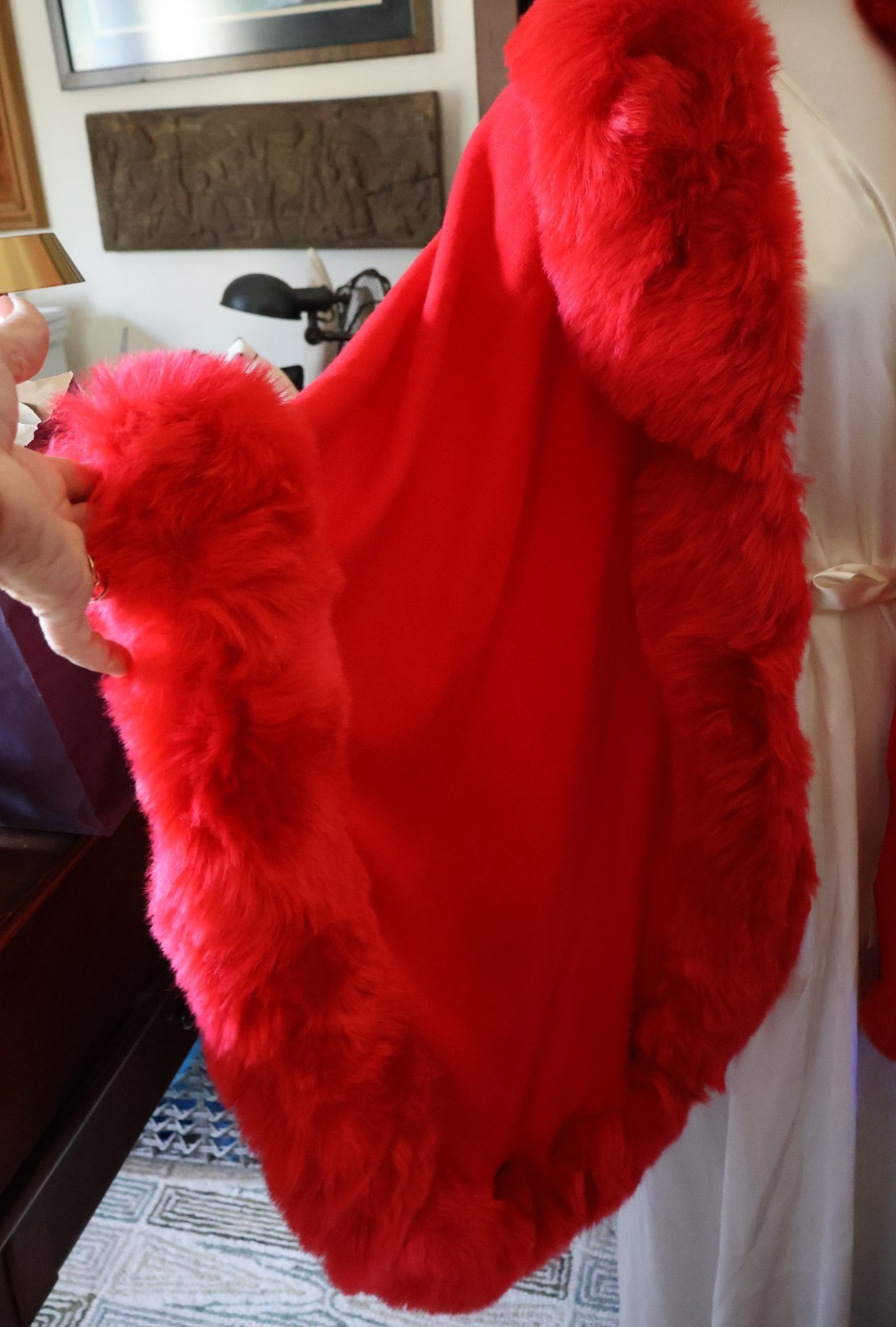 NWT RED CRUELLA Modelia Vintage Coat Wrap Faux Fur Poncho STUNNING NEW WOOL BLEN