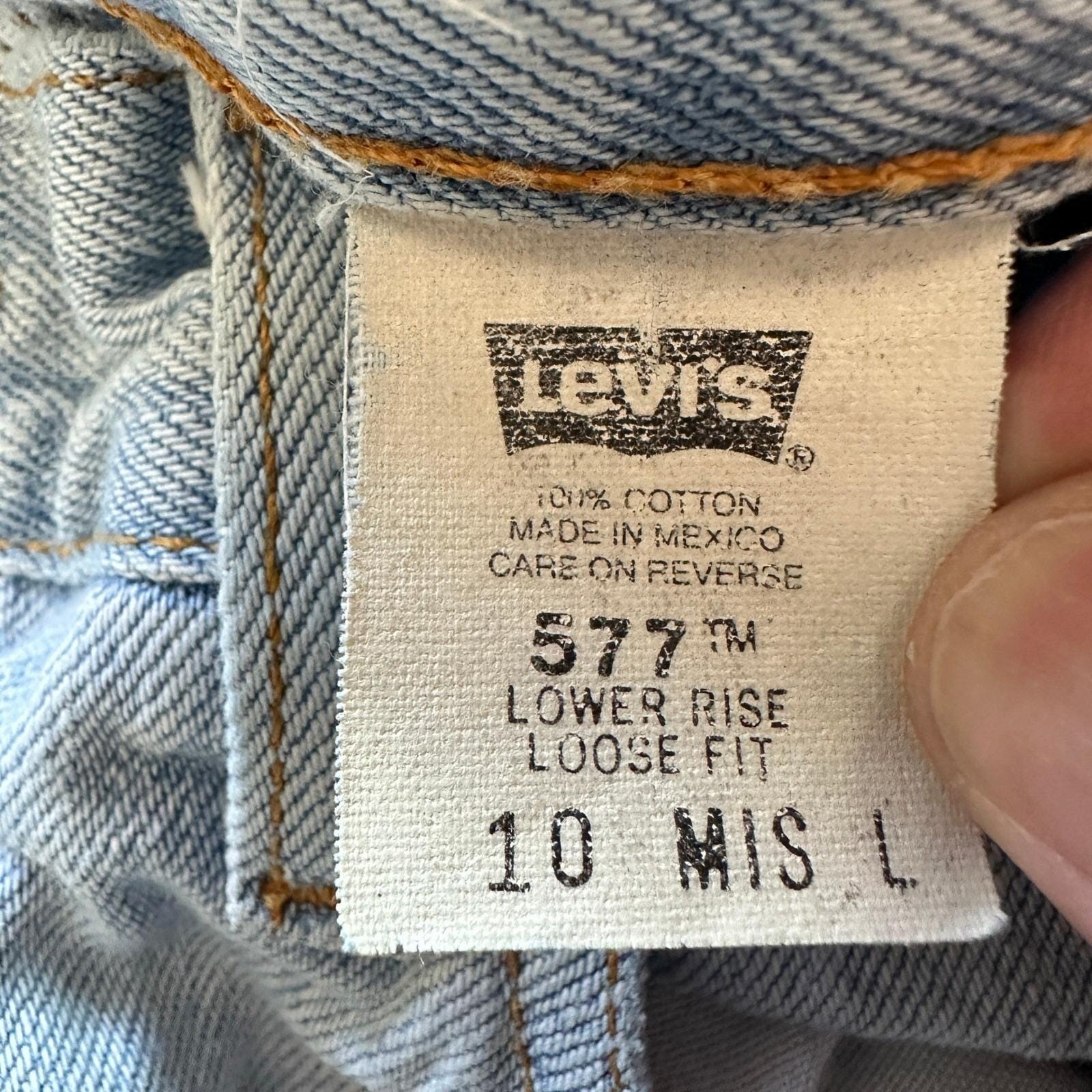 VTG Levis Jeans 577 Womens 10 Light Blue Loose Fit Shamrock Logo’s