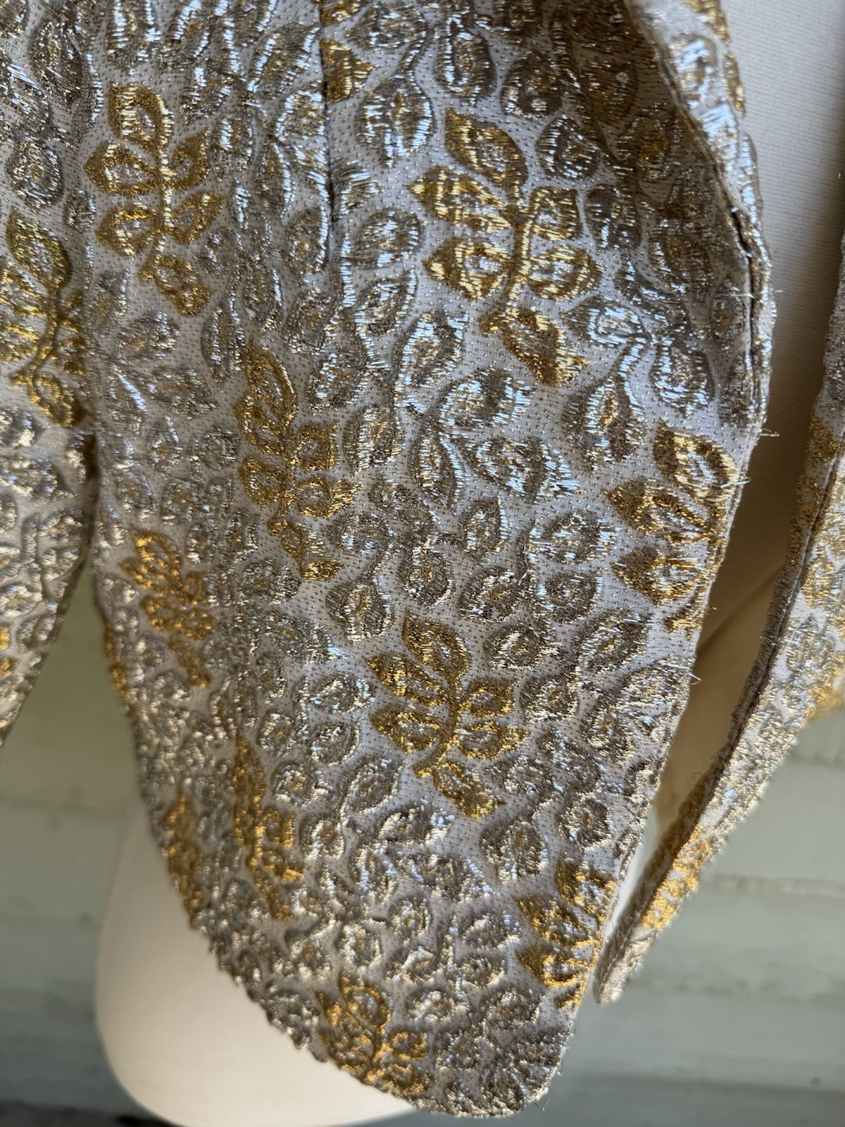 Vintage 60s Gold Silver Lamé Jaquard Evening Bolero Jacket S/M Open Front