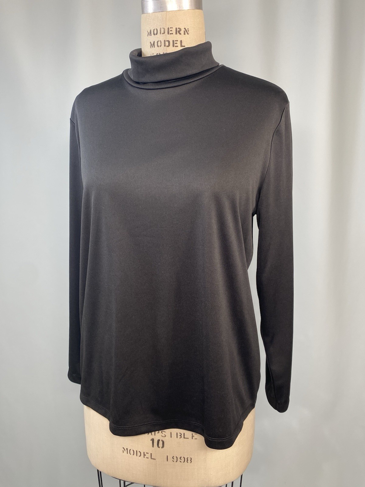 Vintage Women’s Top SIZE LARGE black poly knit VICKI WAYNE turtle neck 80s 90s