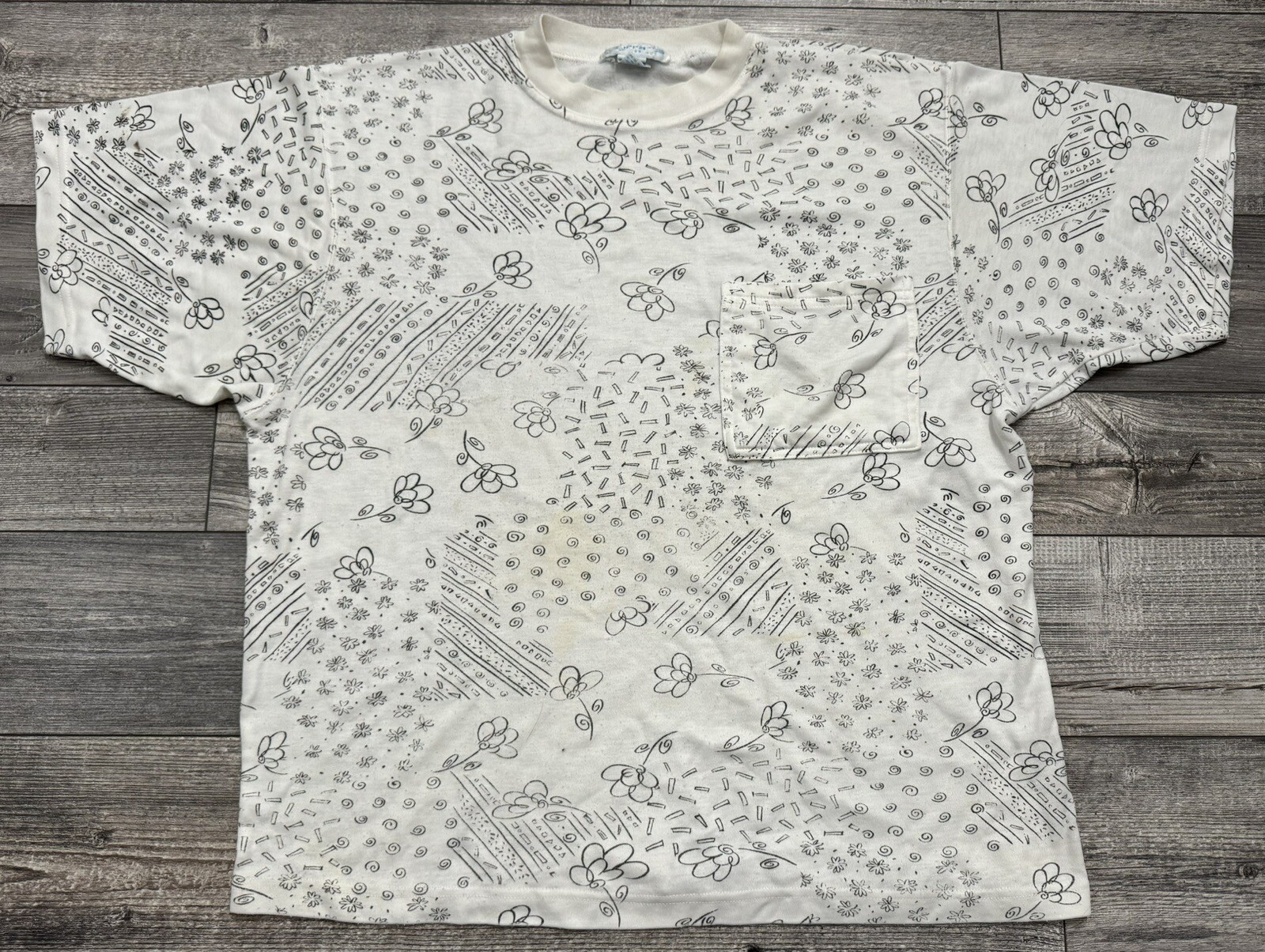 VTG Currants By Jeri-Jo 1970’s White Black Flower Pocket Shirt Womens Sz Medium