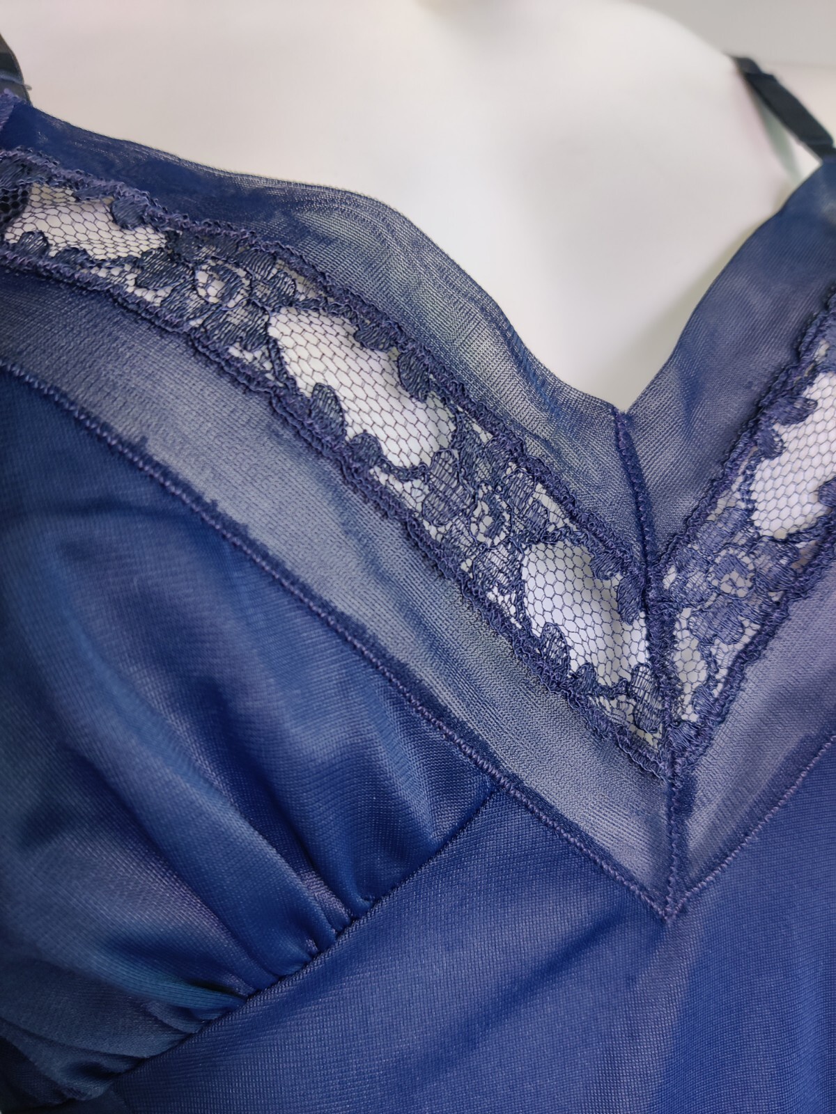 Vintage Women’s Seamprufe Navy Slip Sexy Navy Size 34 Peekaboo Lace Pin Up *Read