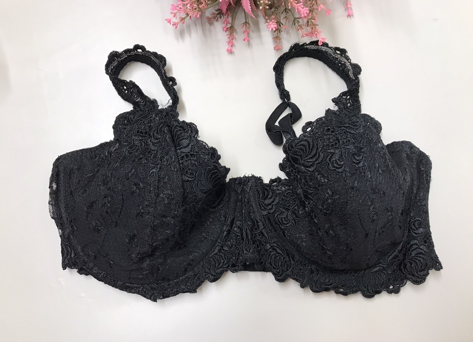 Vgt Plus Delicates Black Bra 38D Lace Underwired Lightly Padded Embroidery Lace