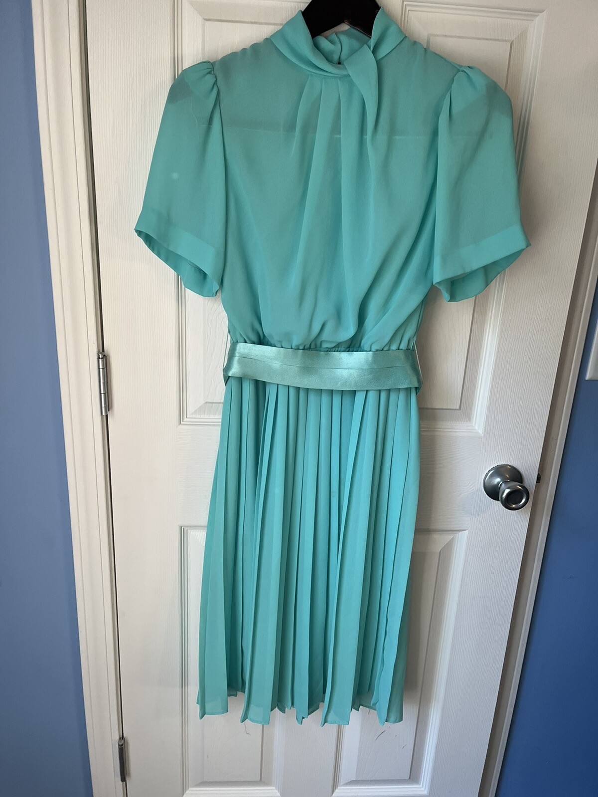 Vintage Short Sleeve Blouson Dress Accordion Pleat Shawl Collar Small/med Satin