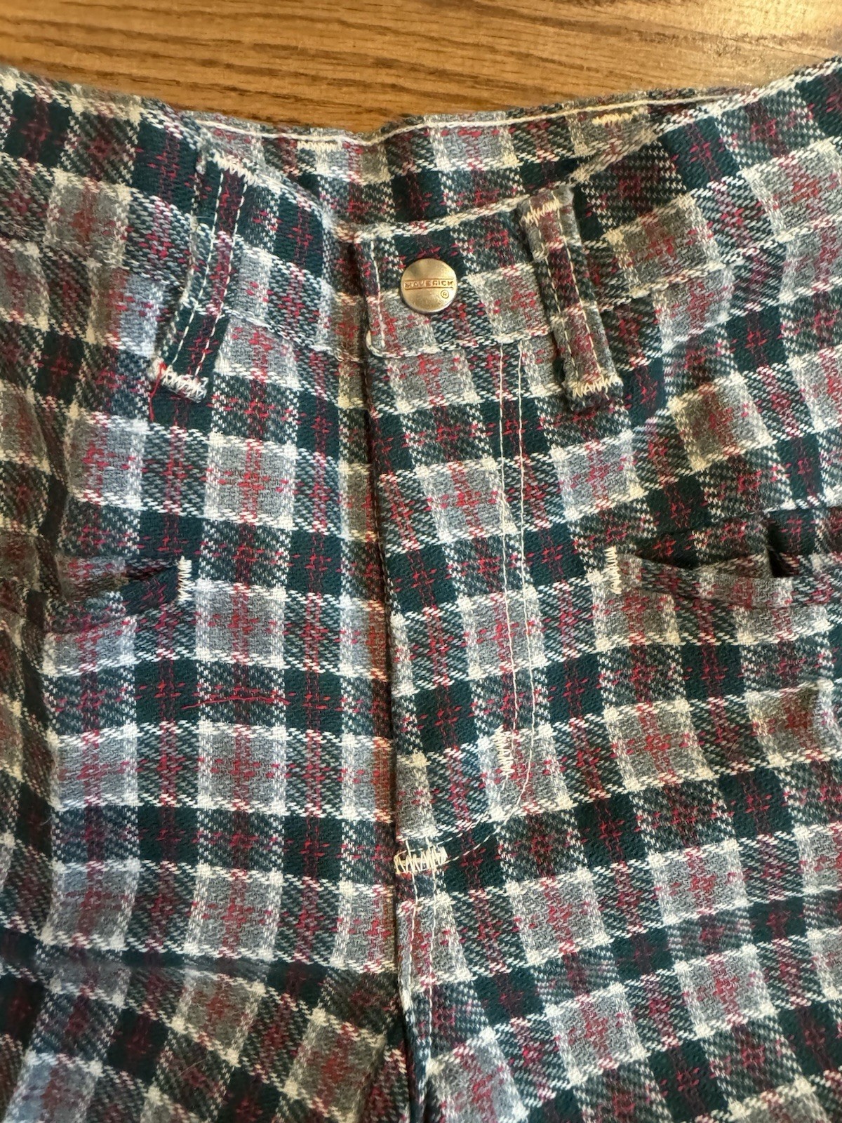 Vtg 1970s Maverick Plaid Pants XS 24×31 Green Red Checkered Bell Bottoms EUC