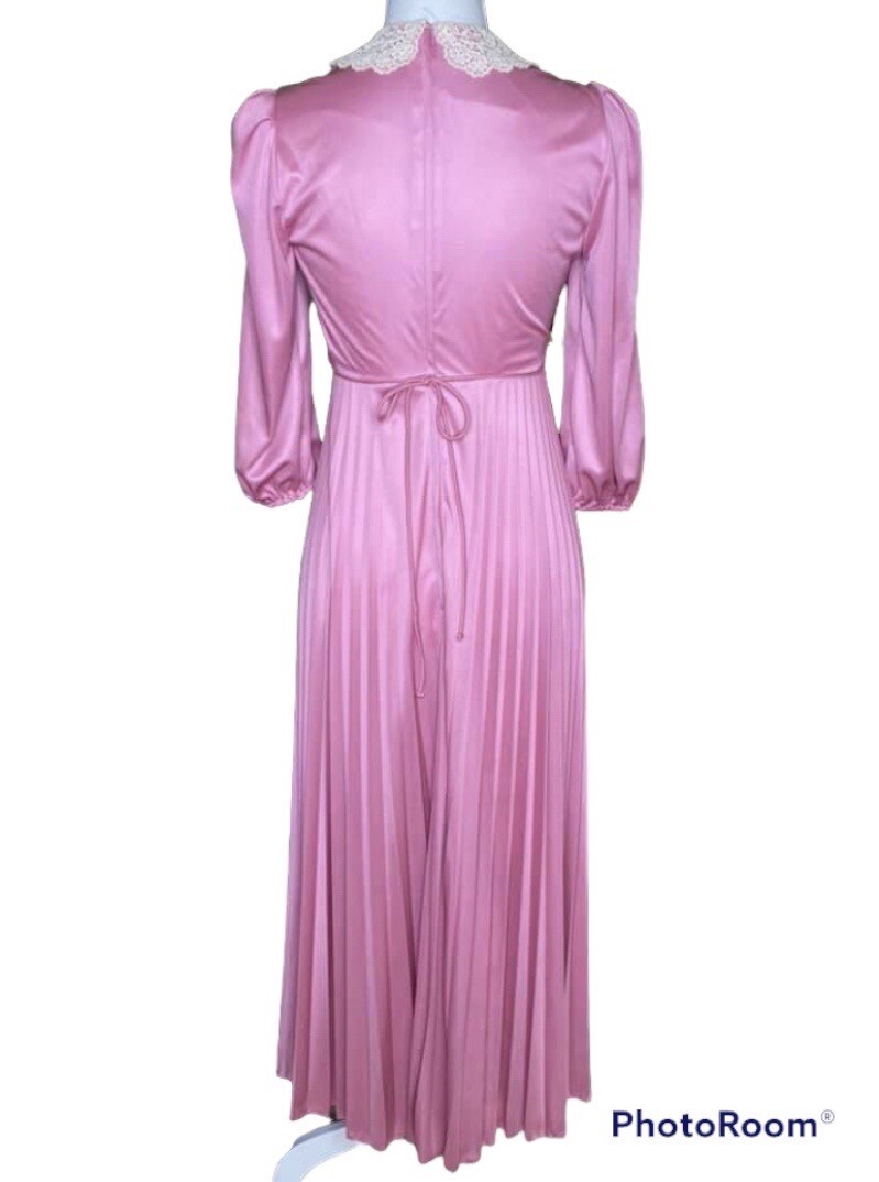 1970s Soft Pink Modest Prairie Dress Empire Waist Pleated Skirt Small Lace