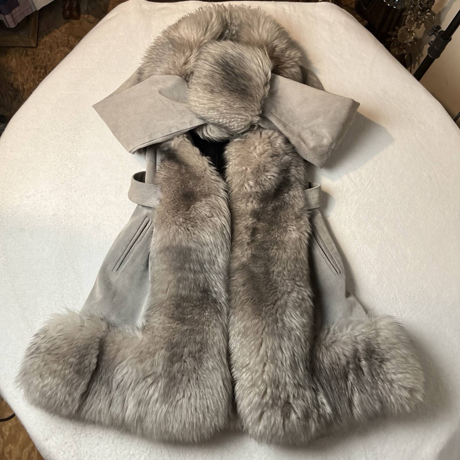 Gray 1970’s XS-S Penny lane Suede Coat With Lamb FUR TRIM Front POCKETS Grommets