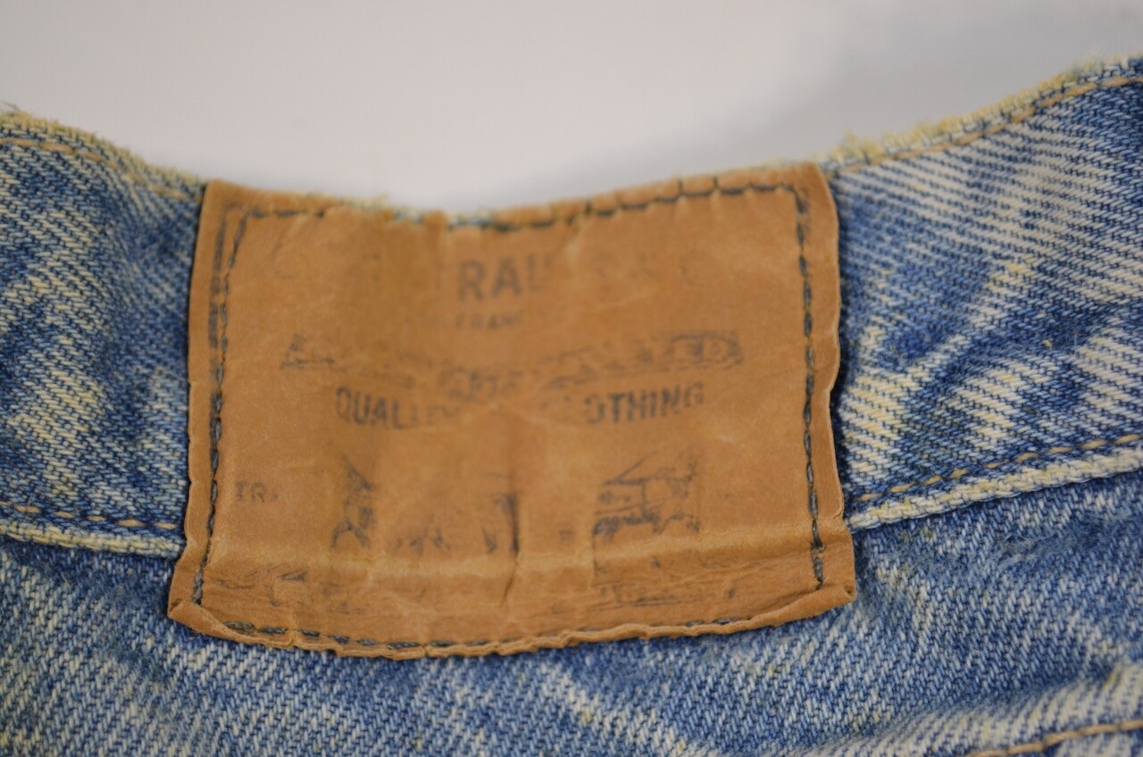 Vintage 80’s Levi’s Women’s Jeans Light Wash Denim Size 9 Made in USA