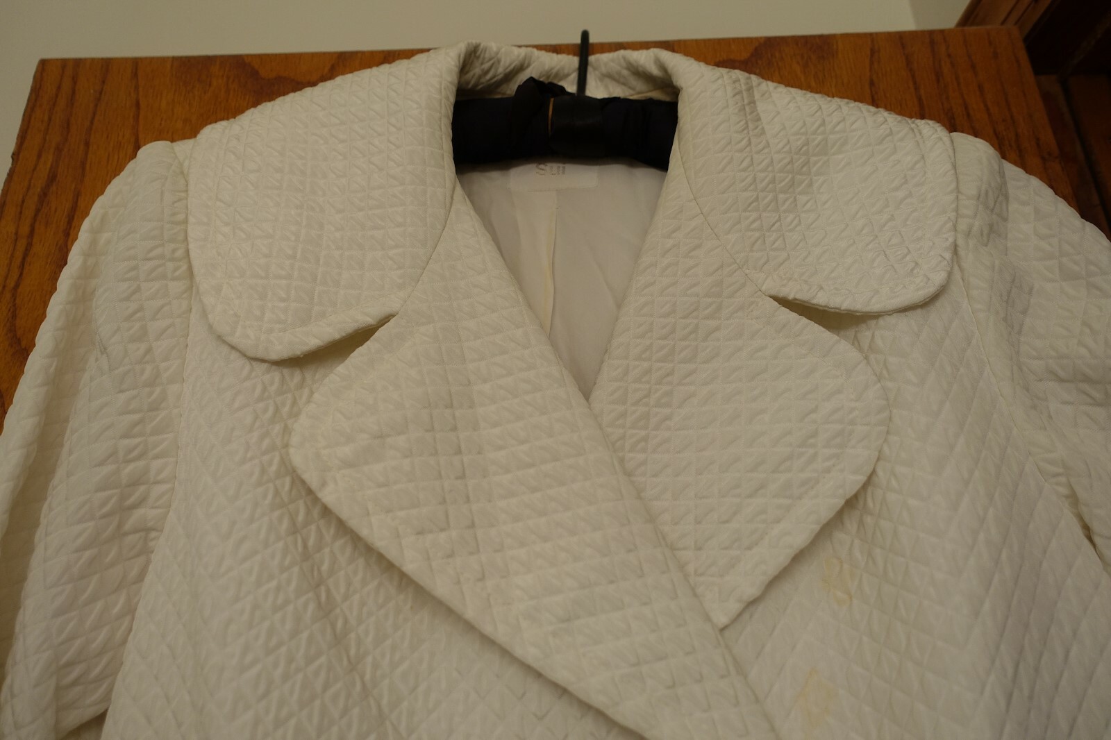 ANNA SUI VINTAGE 1990S WHITE QUILTED WIDE COLLAR DOUBLE BREASTED JACKET MEDIUM