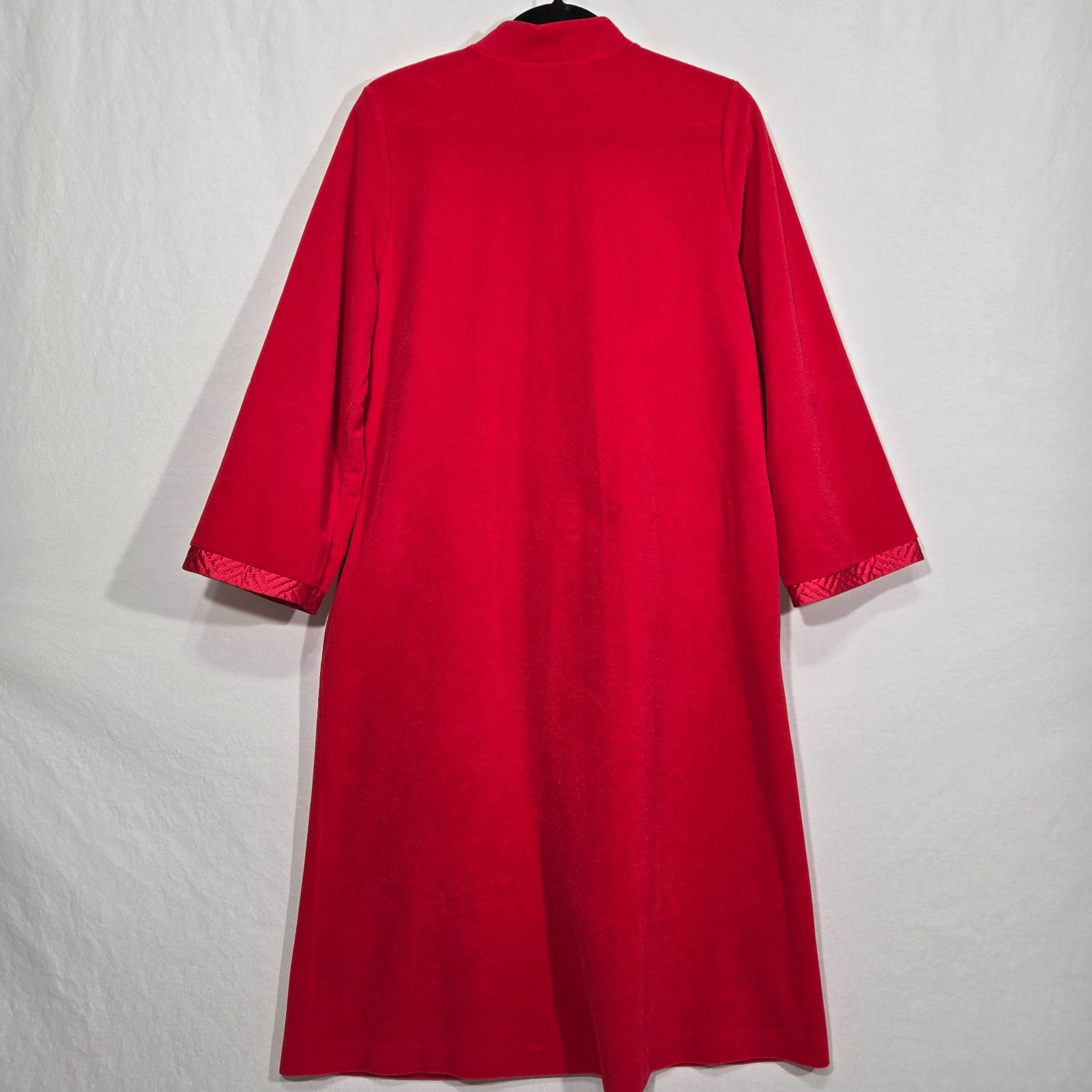 U.S.A. Vintage VANITY FAIR Red VELVET Satin Trim Mid-Length House Dress Size S.