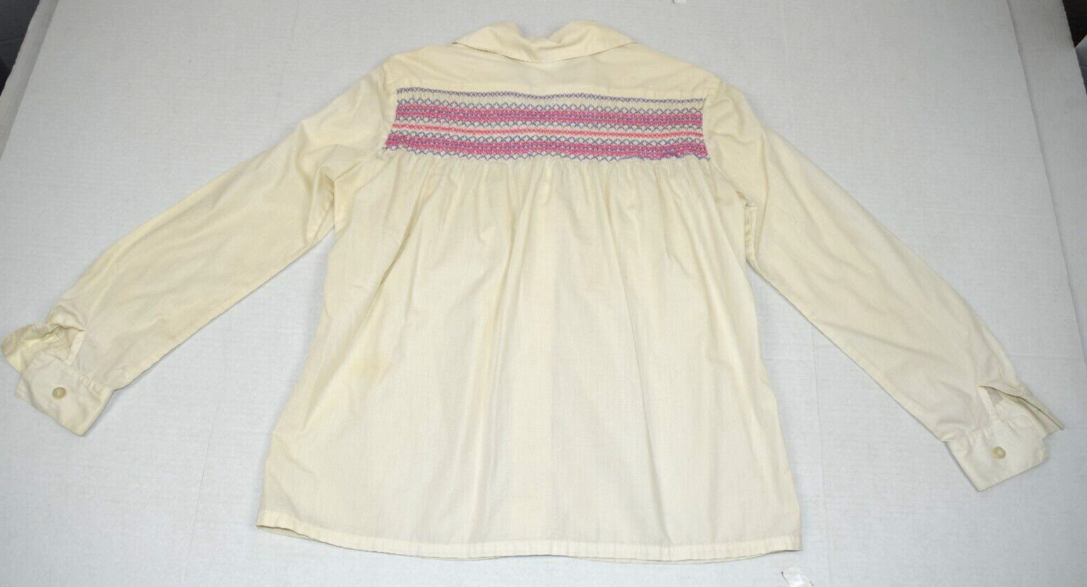 Vintage Top Size S 70s White Pink Purple Blue Embroidered Collared Shirt