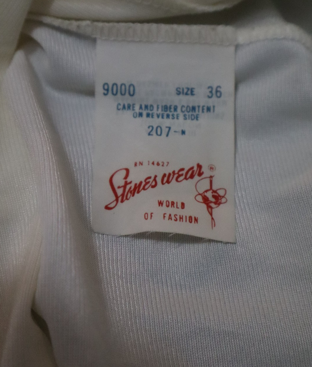 VTG 70s Stoneswear World Of Fashion Size 36 Cream/Off-White 100% Nylon Full Slip