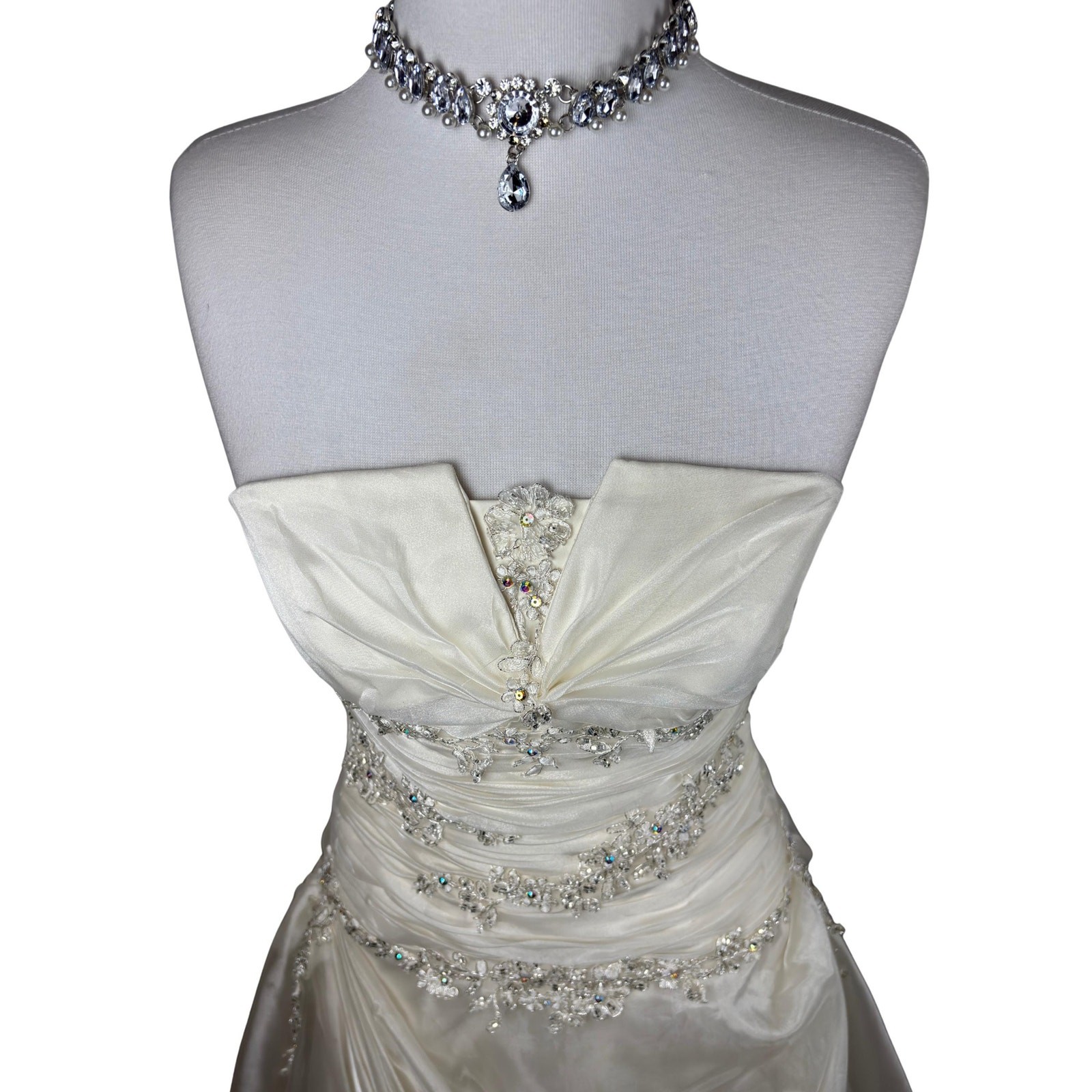 Vintage Ivory Ball Gown Wedding Dress Fairytale Bride Dress