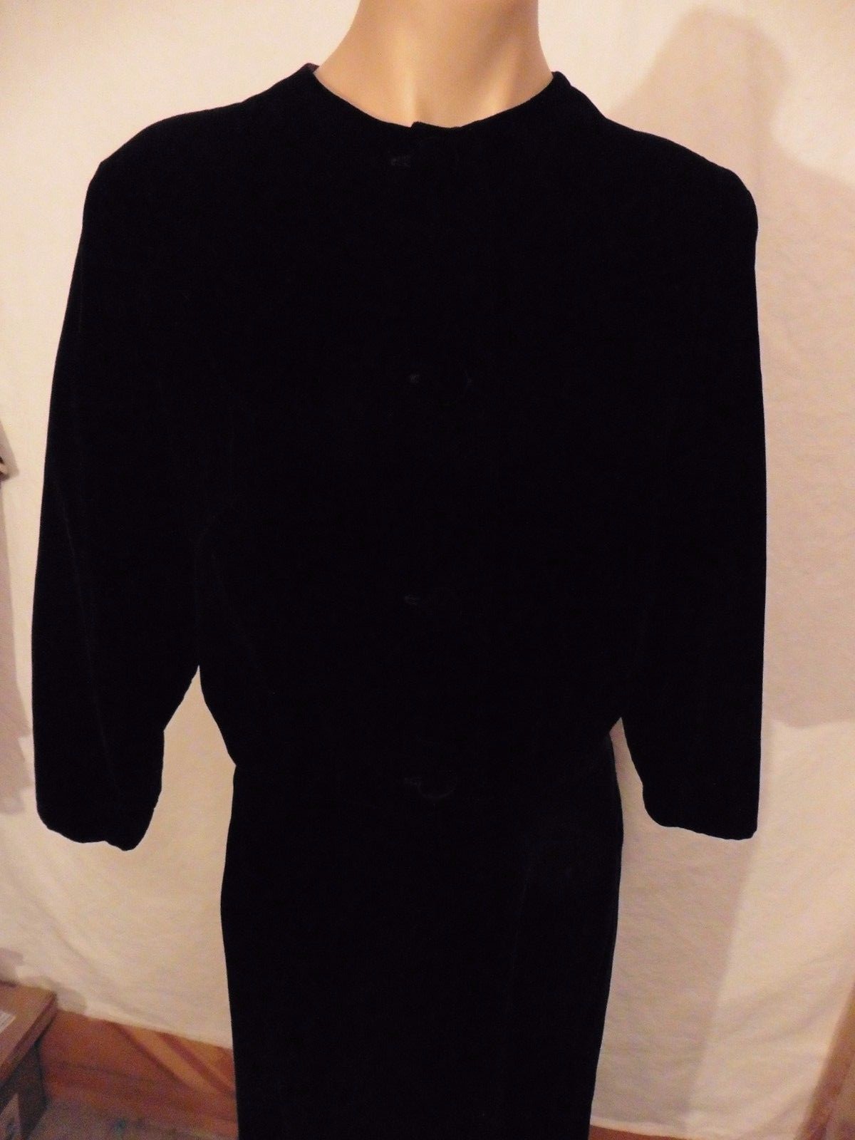 50s Black Velvet Suit sz 40x28x41