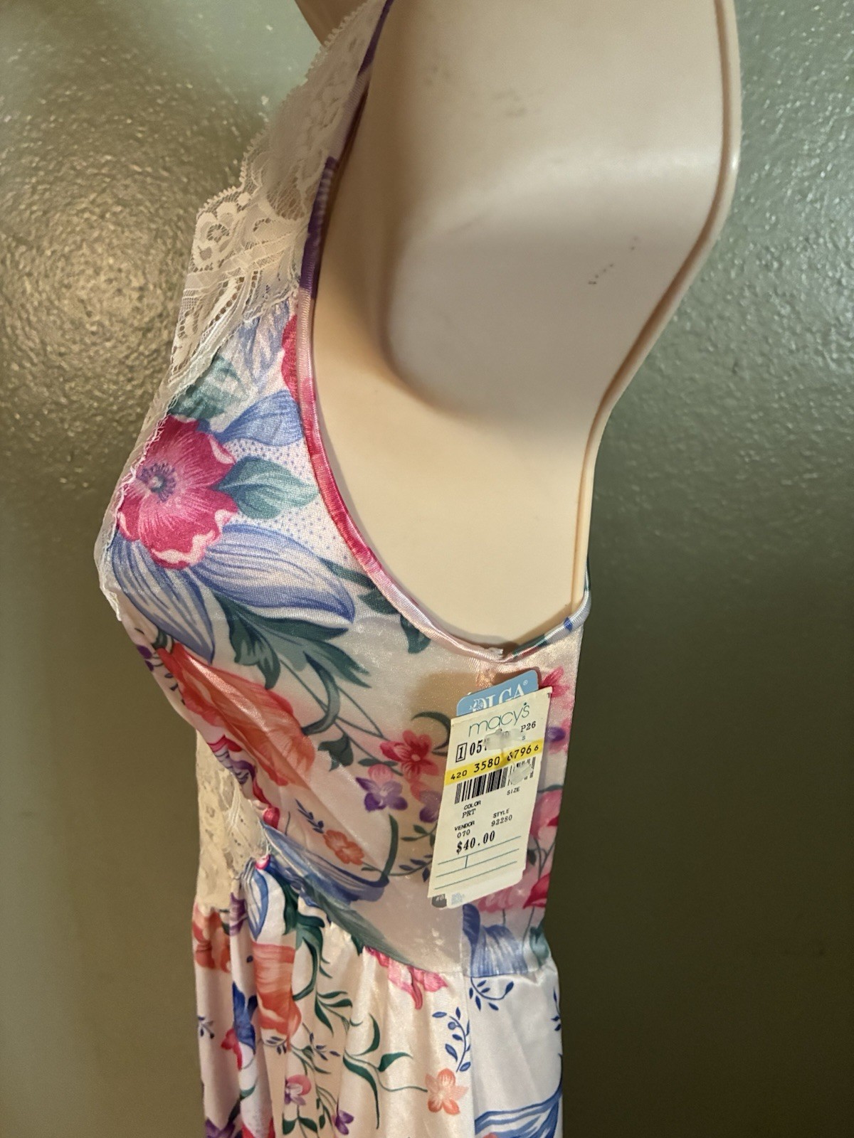 S OLGA NIGHTGOWN 92280 FLORAL STILL HAS TAGS!!