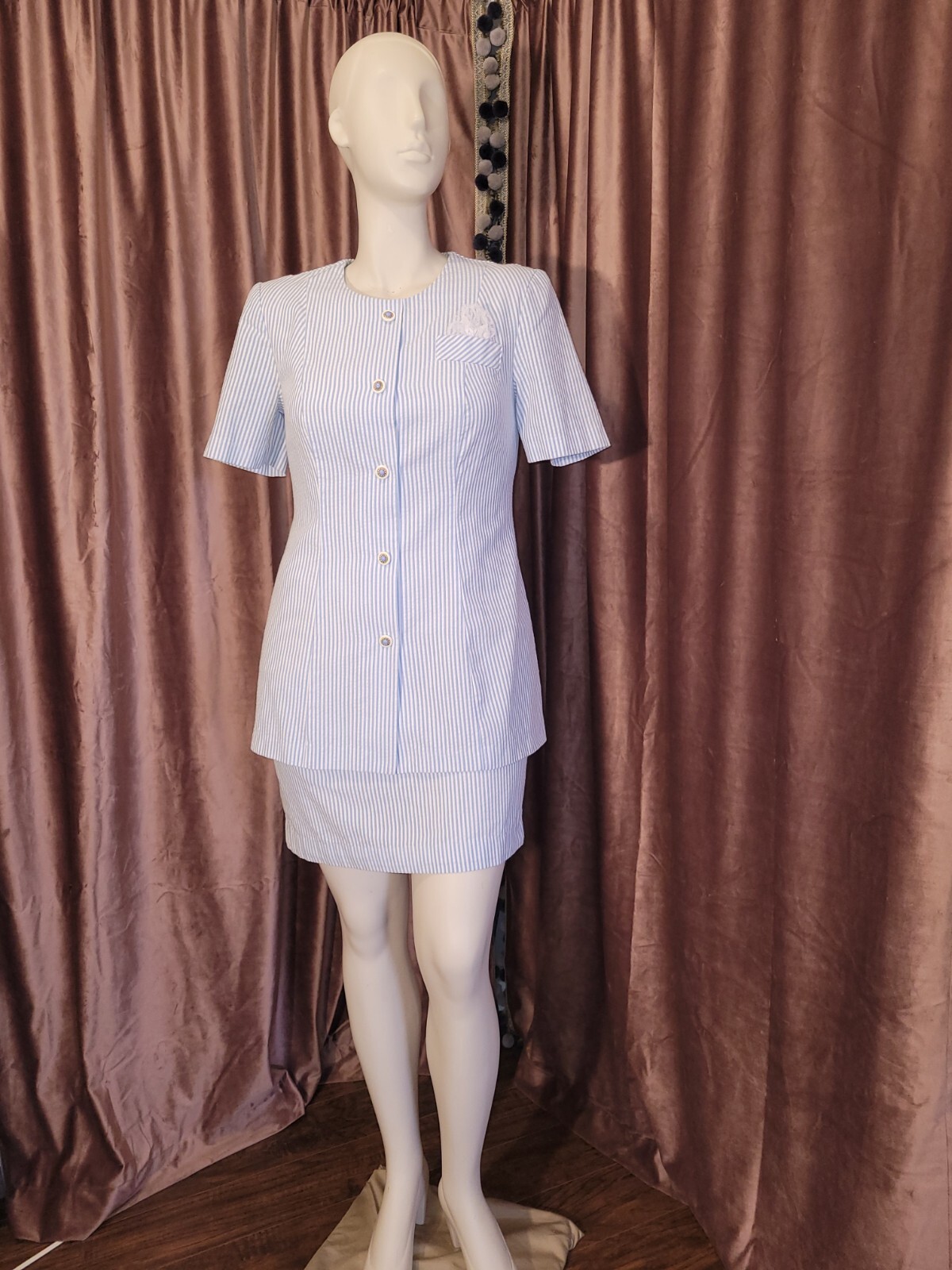 Vintage Seersucker Suit Dress size 12/14. Adorable Details