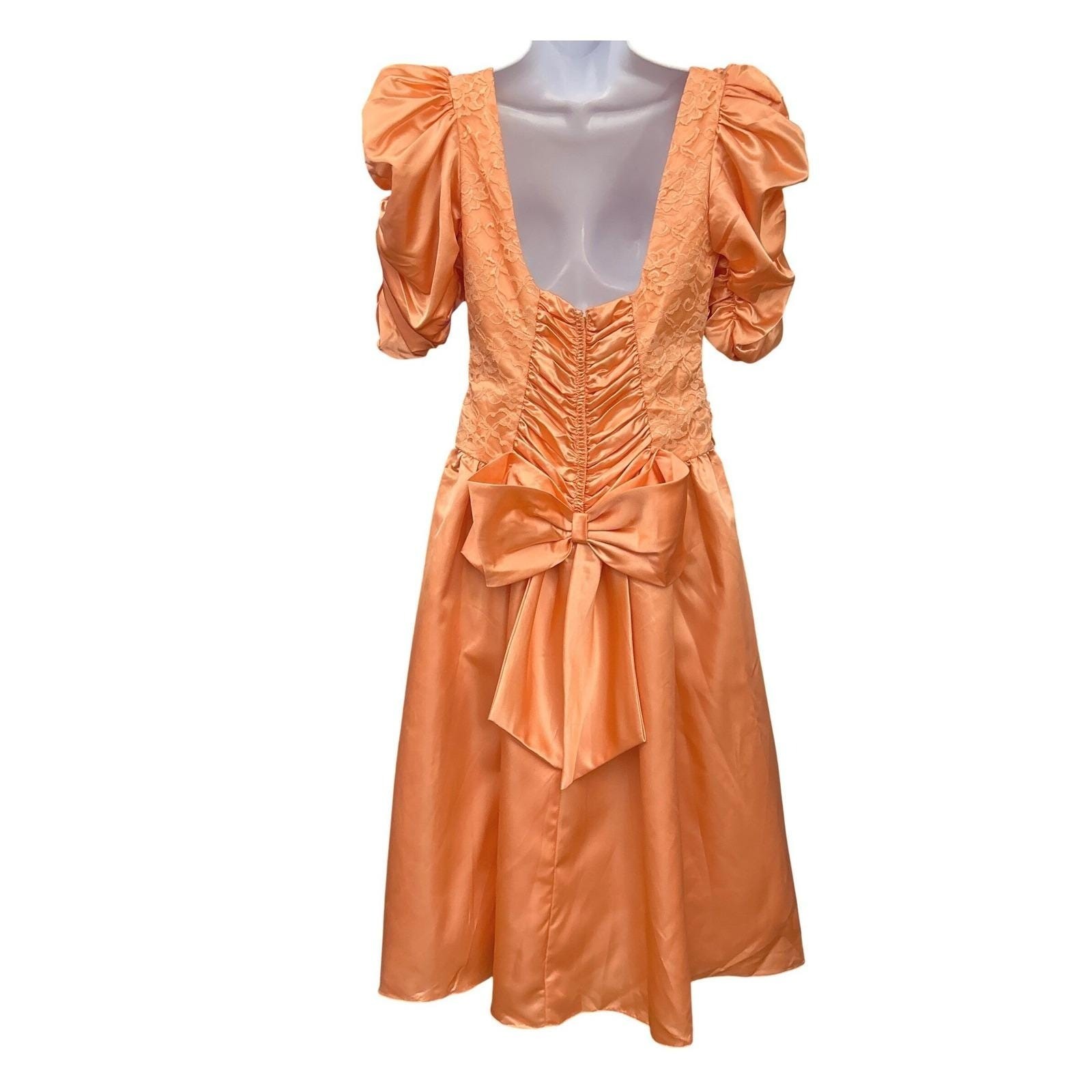 Vintage 80s Unbranded Prom Dress Peach Satin Ruched Lace Glamour Bow